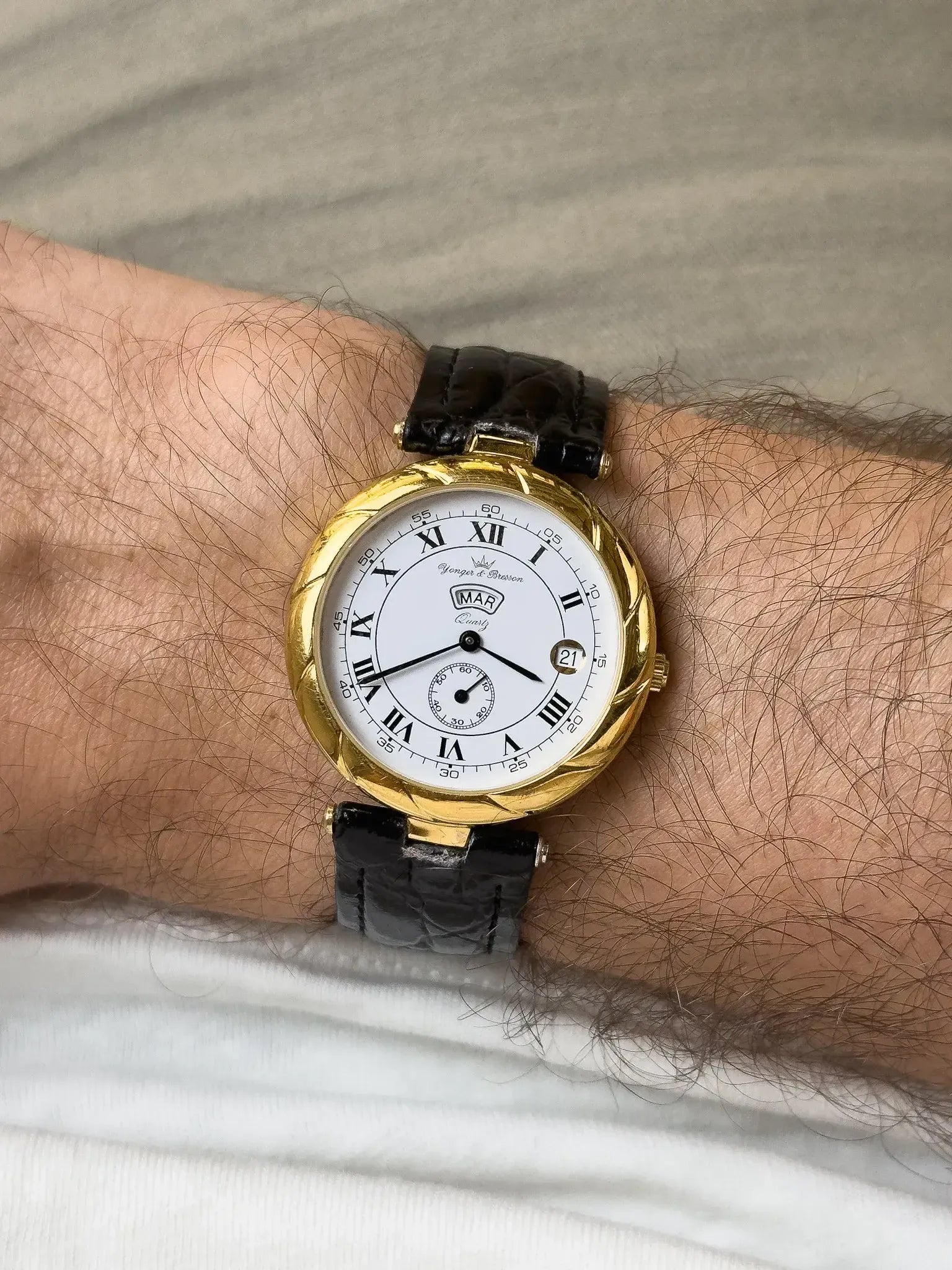 Yonger Bresson - Boitier Or Sculpté Cornes centrales Date Jour - 1990s - Atelier Victor