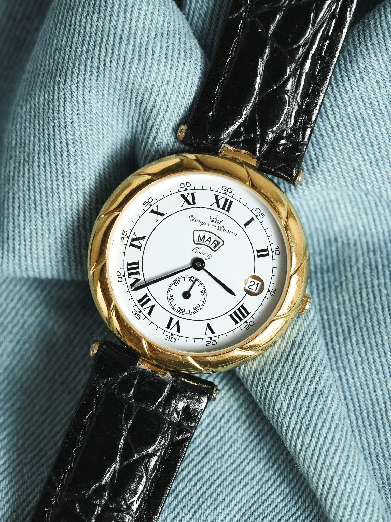 Yonger Bresson - Boitier Or Sculpté Cornes centrales Date Jour - 1990s - Atelier Victor