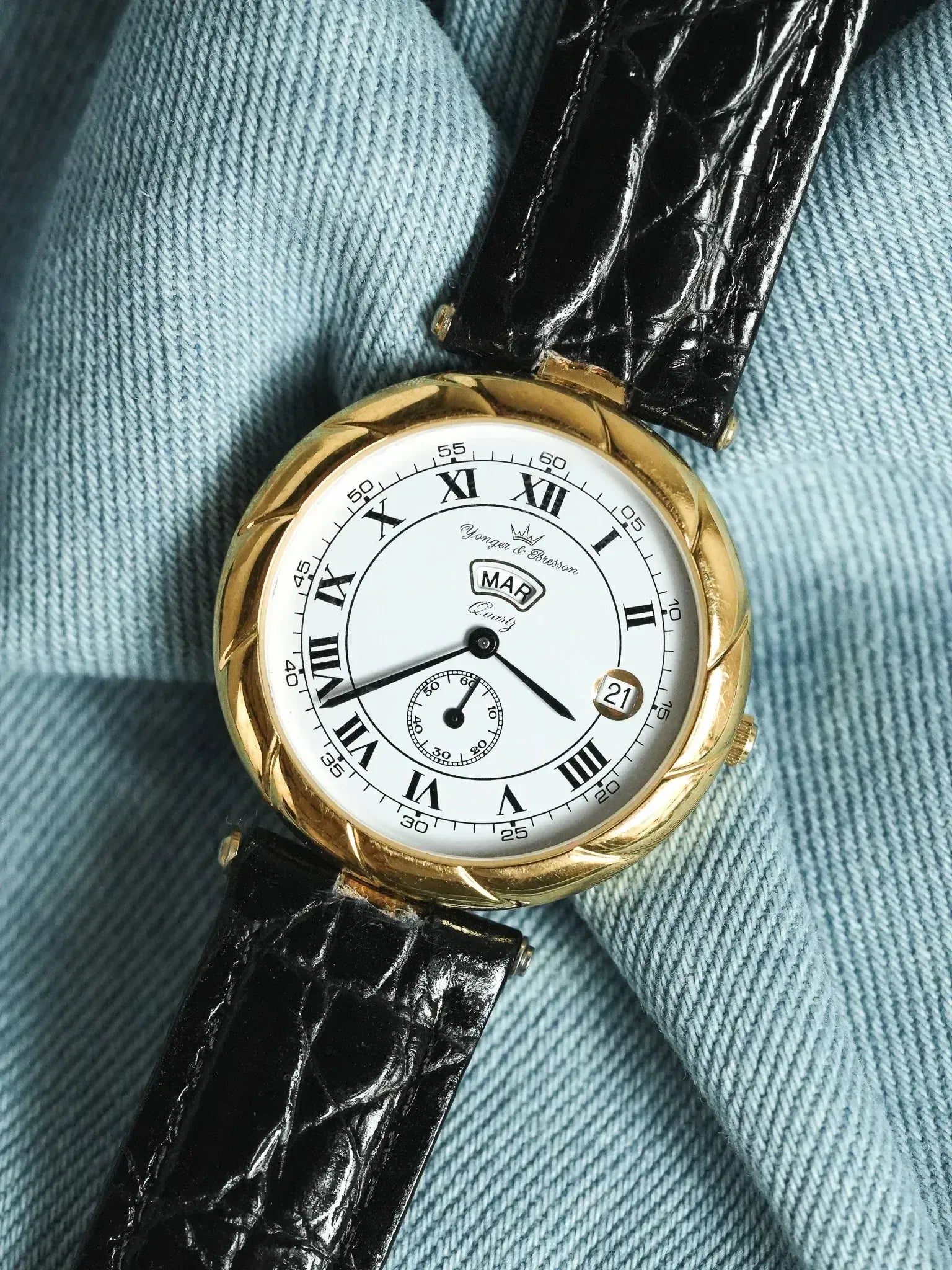 Yonger Bresson - Boitier Or Sculpté Cornes centrales Date Jour - 1990s - Atelier Victor