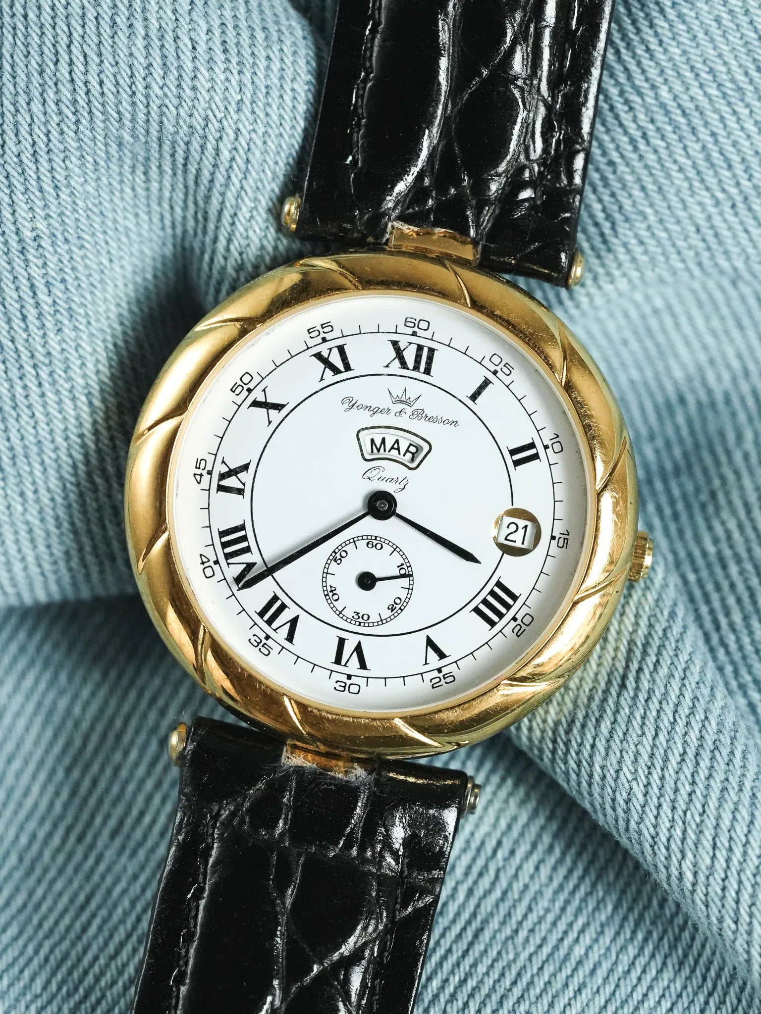 Yonger Bresson - Boitier Or Sculpté Cornes centrales Date Jour - 1990s - Atelier Victor