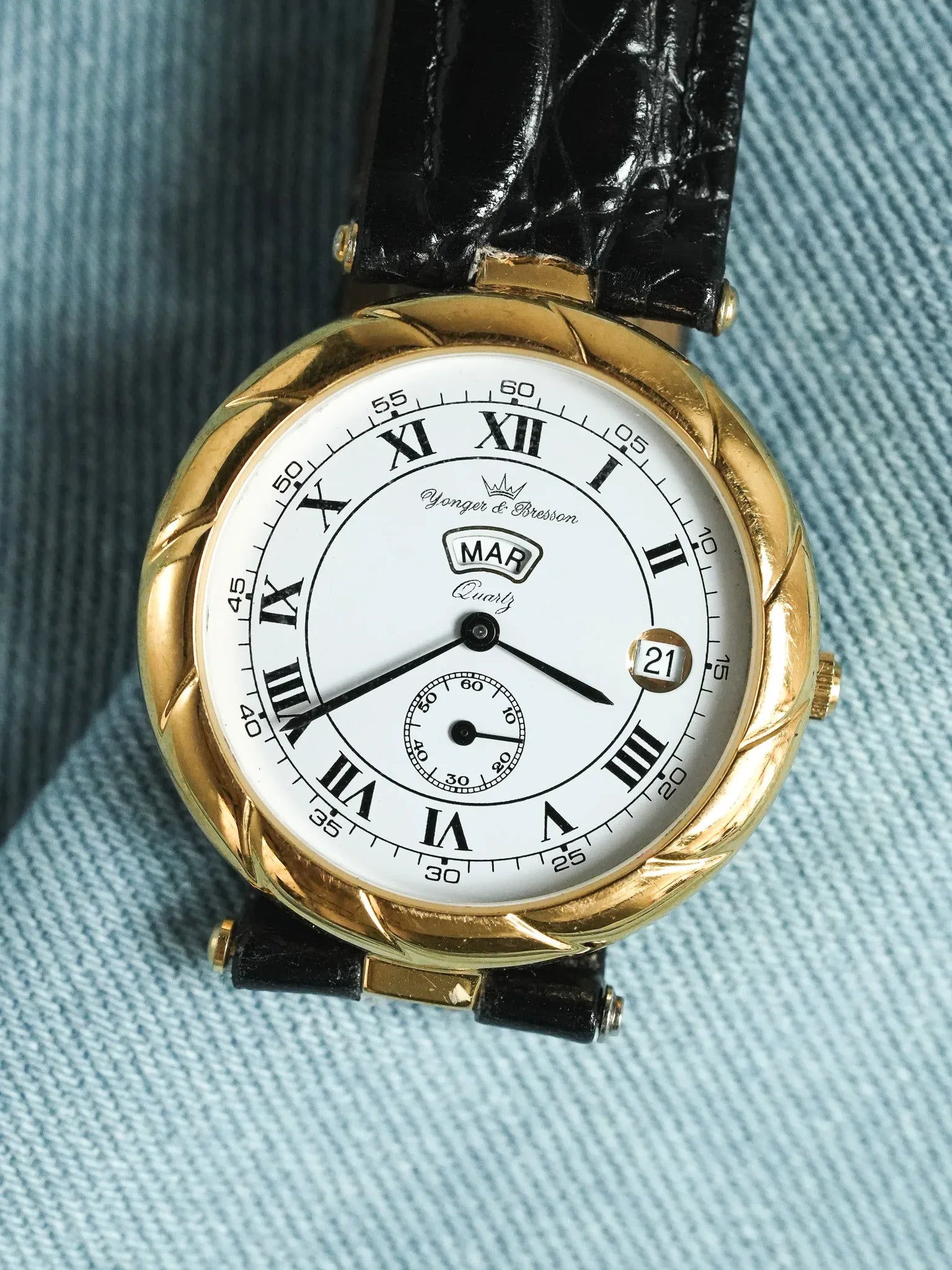 Yonger Bresson - Boitier Or Sculpté Cornes centrales Date Jour - 1990s - Atelier Victor