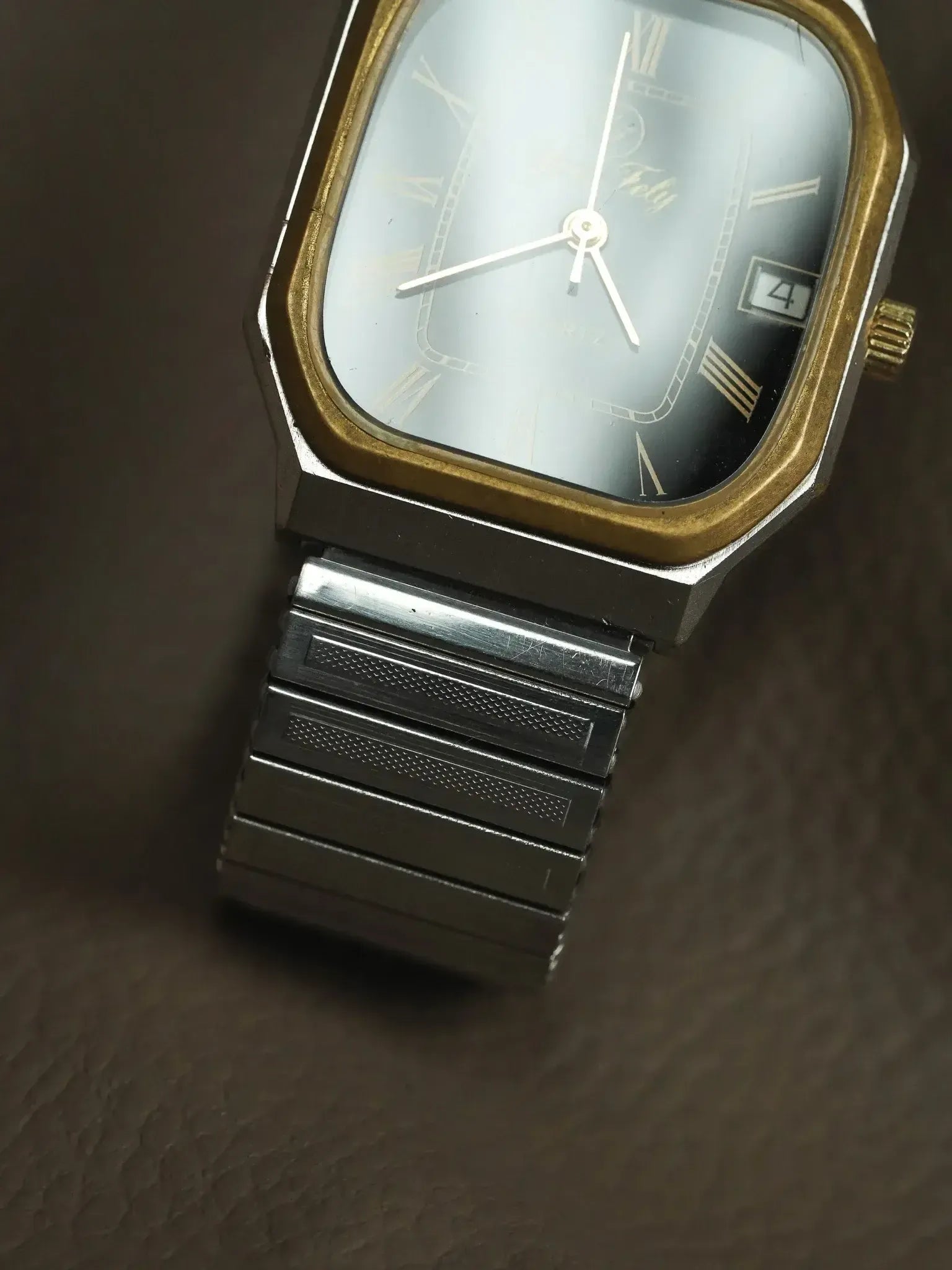 Yves Fely - Tank Octogonale XL Bicolore cadran noir chiffres romain - 1990s - Atelier Victor