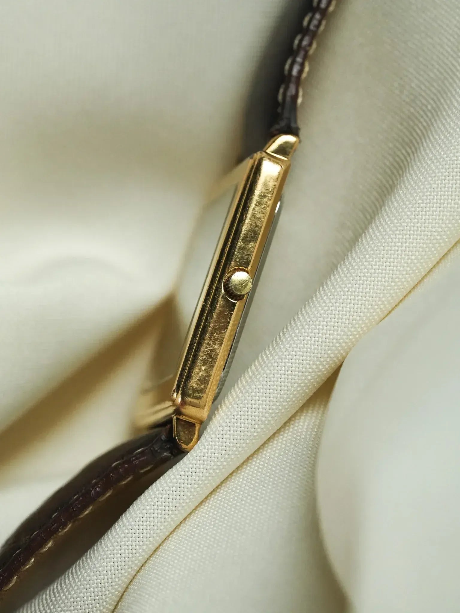 Yves Meillon Paris - Tank XL Carrée Romain Plaqué or - 1990s - Atelier Victor