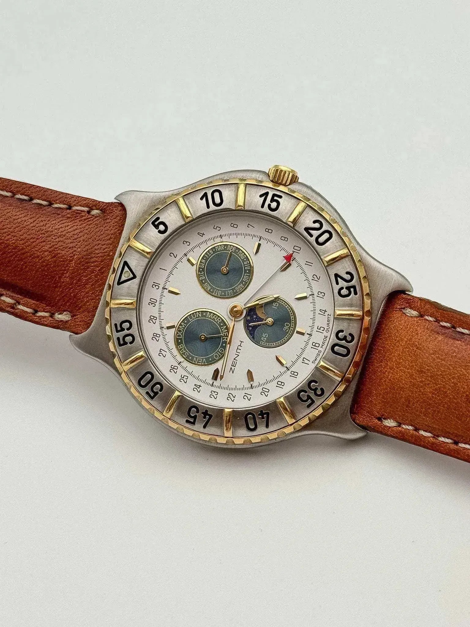 Zenith - 19.0170.393 phase de lune Triple Calendar - NOS & papier - 1980s - Atelier Victor