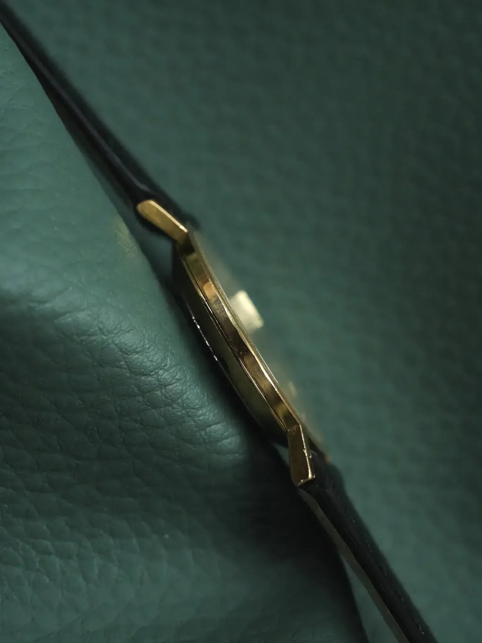 Zenith - Museum Noir Plaqué or - 1990s - Atelier Victor