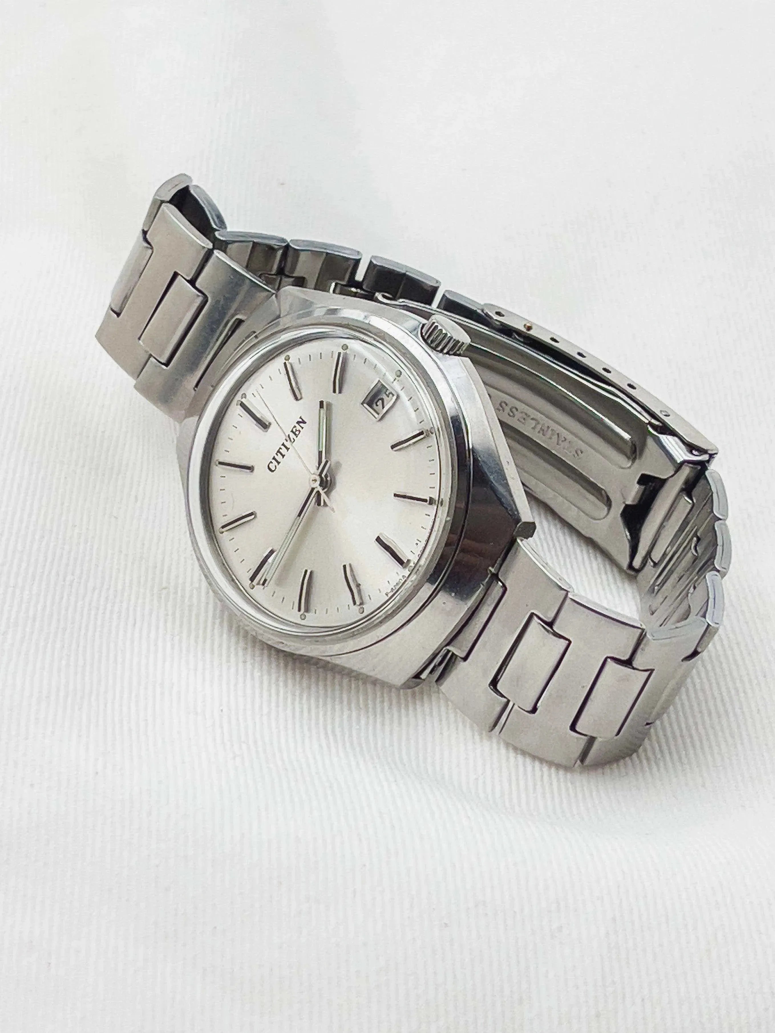 Citizen - Acier Date - 1970s - Atelier Victor