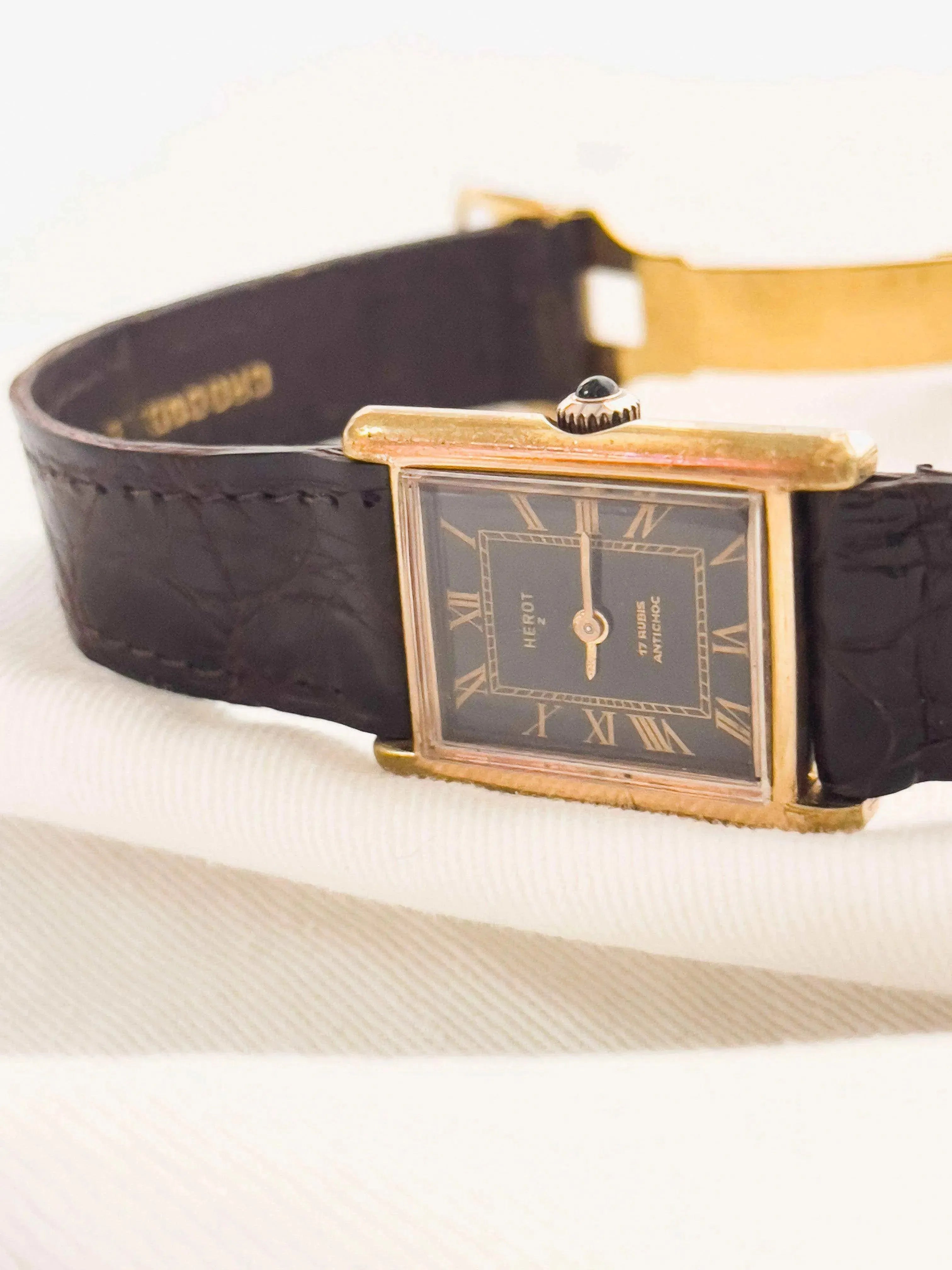 Herot - "Tank" - Atelier Victor Paris - Vintage Watch Shop Dubai