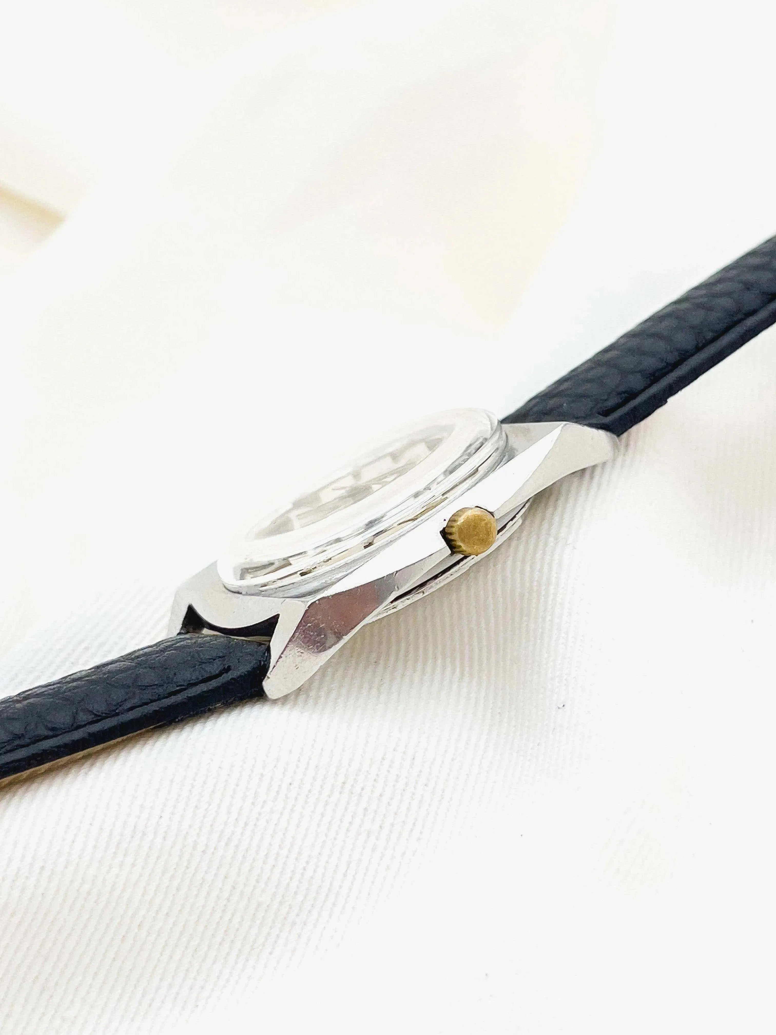 Invicta - Fake Square - 1960s - Atelier Victor Paris - Vintage Watch Shop Dubai