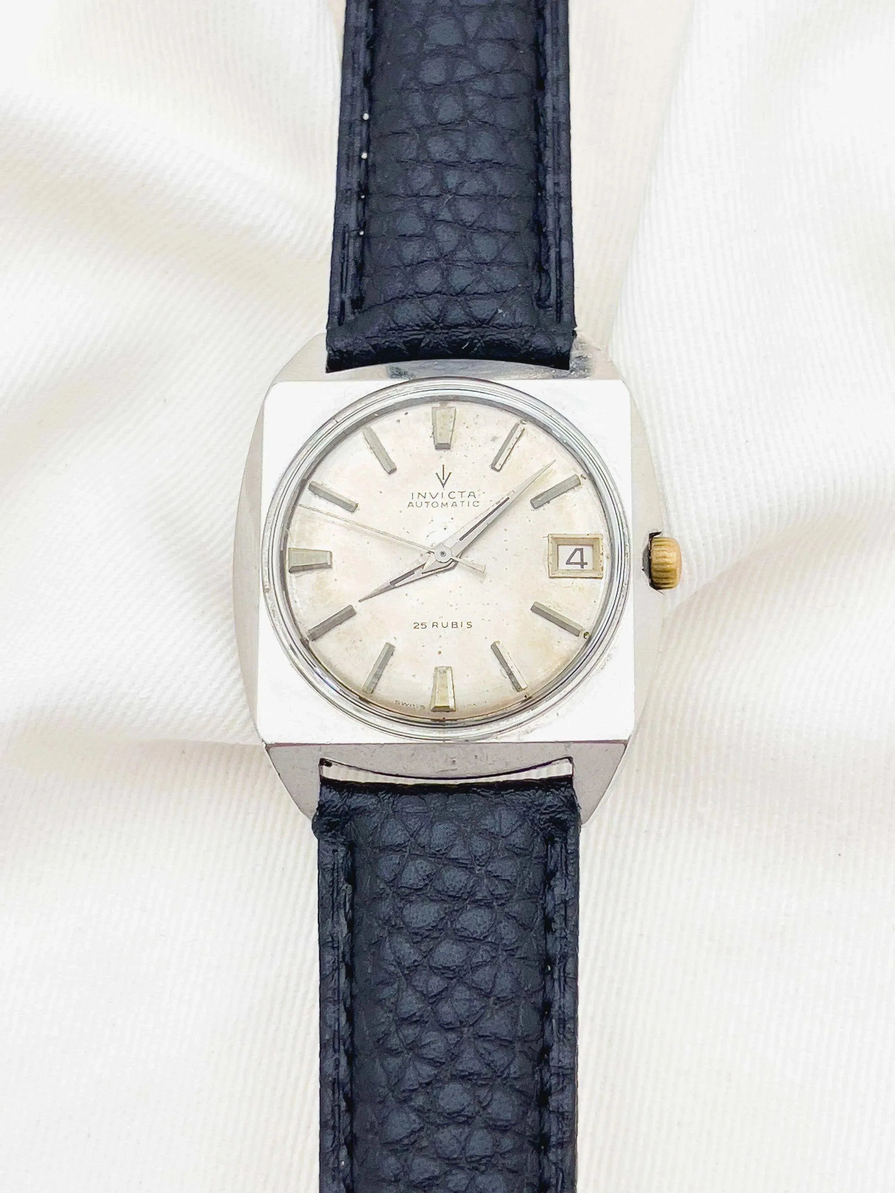 Invicta - Fake Square - 1960s - Atelier Victor - Vintage Shop