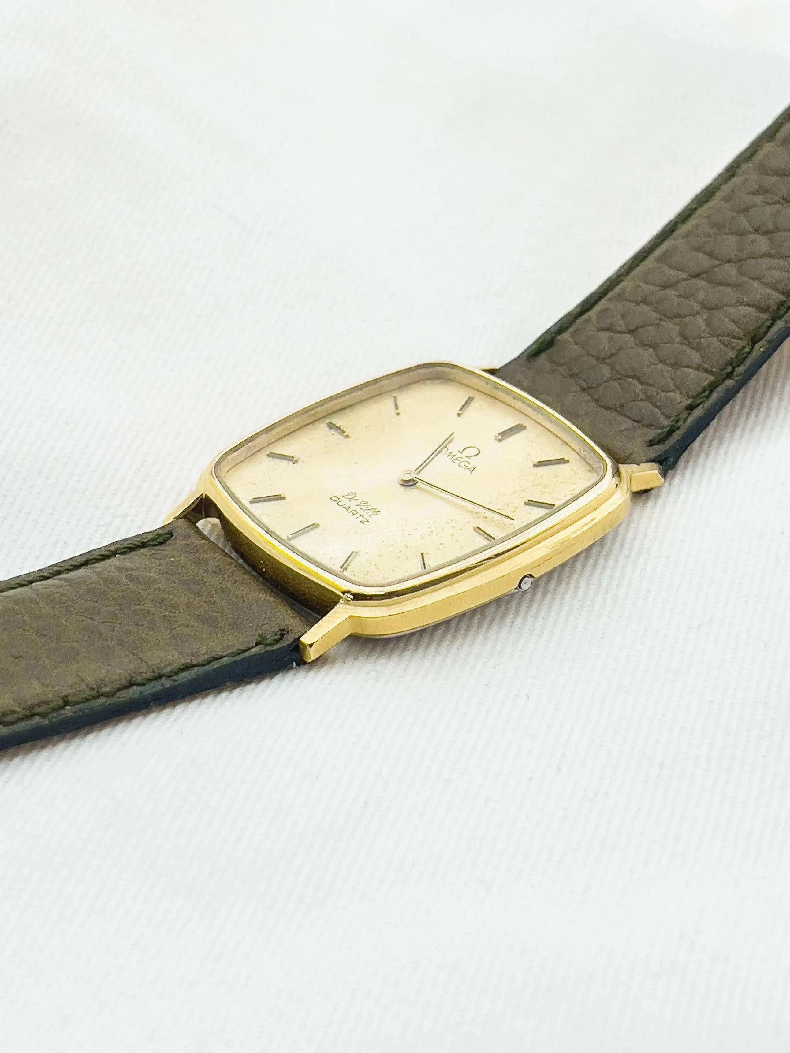 Omega - De Ville Gold Square Patine Kaki - 1970s - Atelier Victor - Vintage Shop