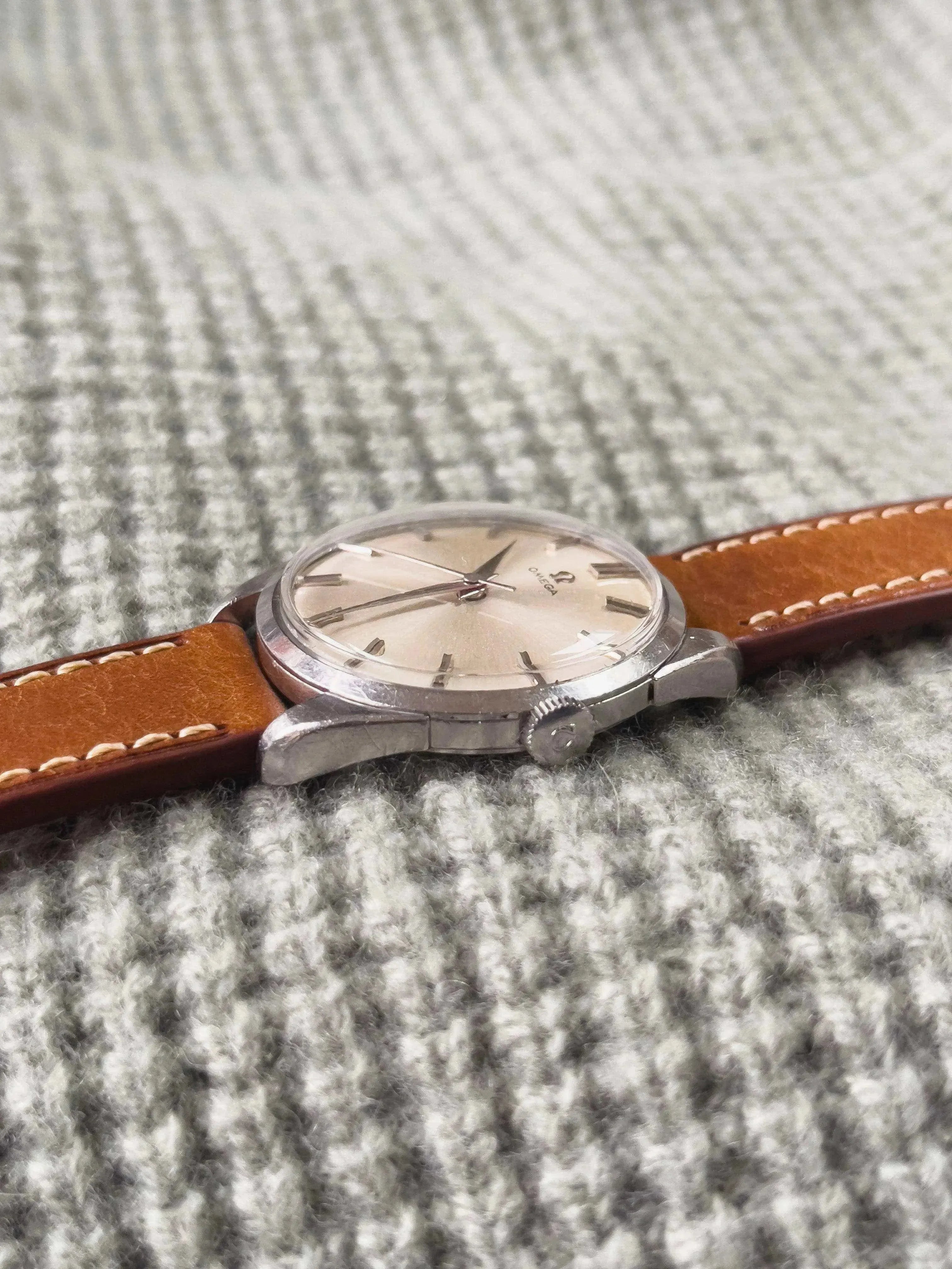 Omega - Dress Watch Acier - 1960s - Atelier Victor - Vintage Shop