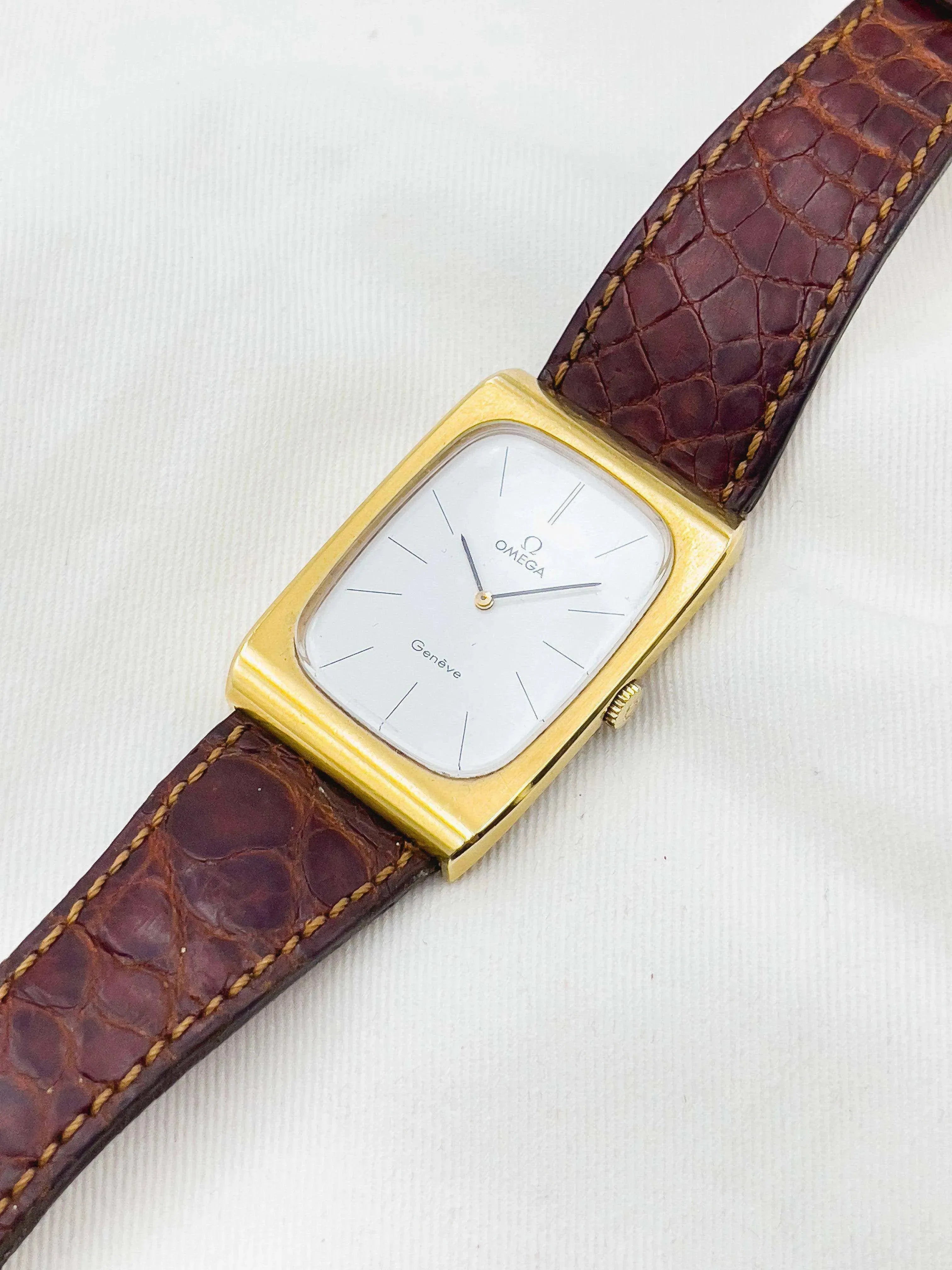 Omega - Genève Rectangulaire Plaqué Or - 1973 - Atelier Victor