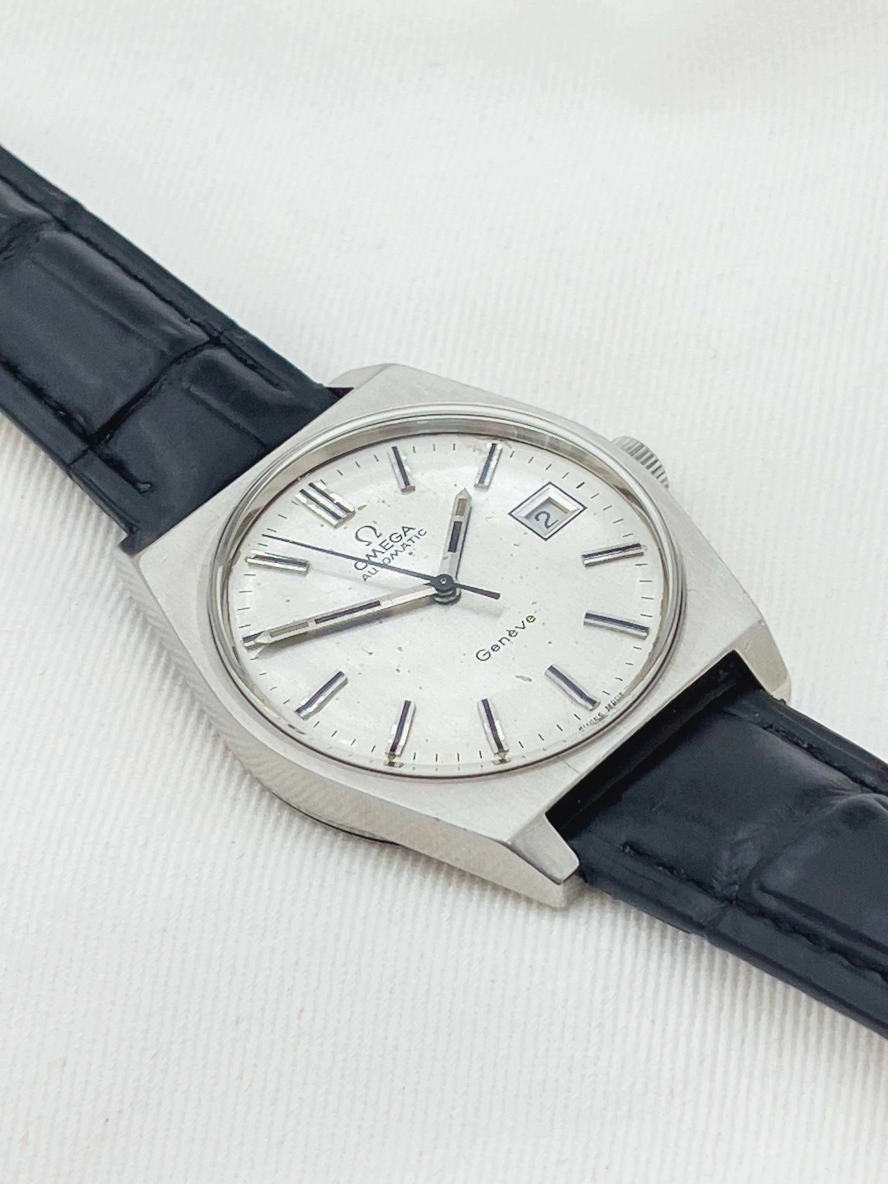 Omega - Genève Tonneau Acier Automatique - 1972 - Atelier Victor Paris - Vintage Watch Shop Dubai