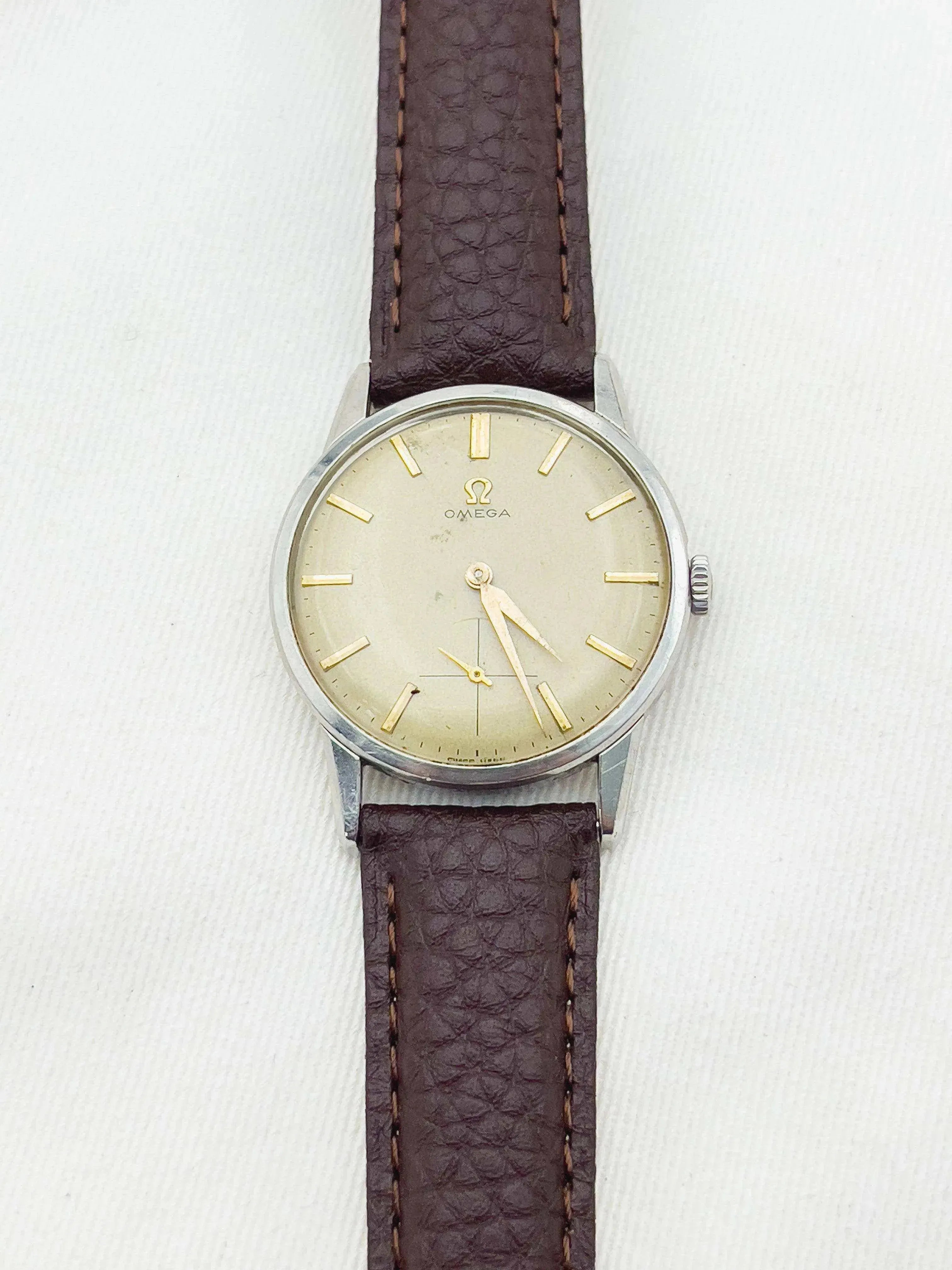 Omega - Honeycomb Dial - 1960 - Atelier Victor Paris - Vintage Watch Shop Dubai