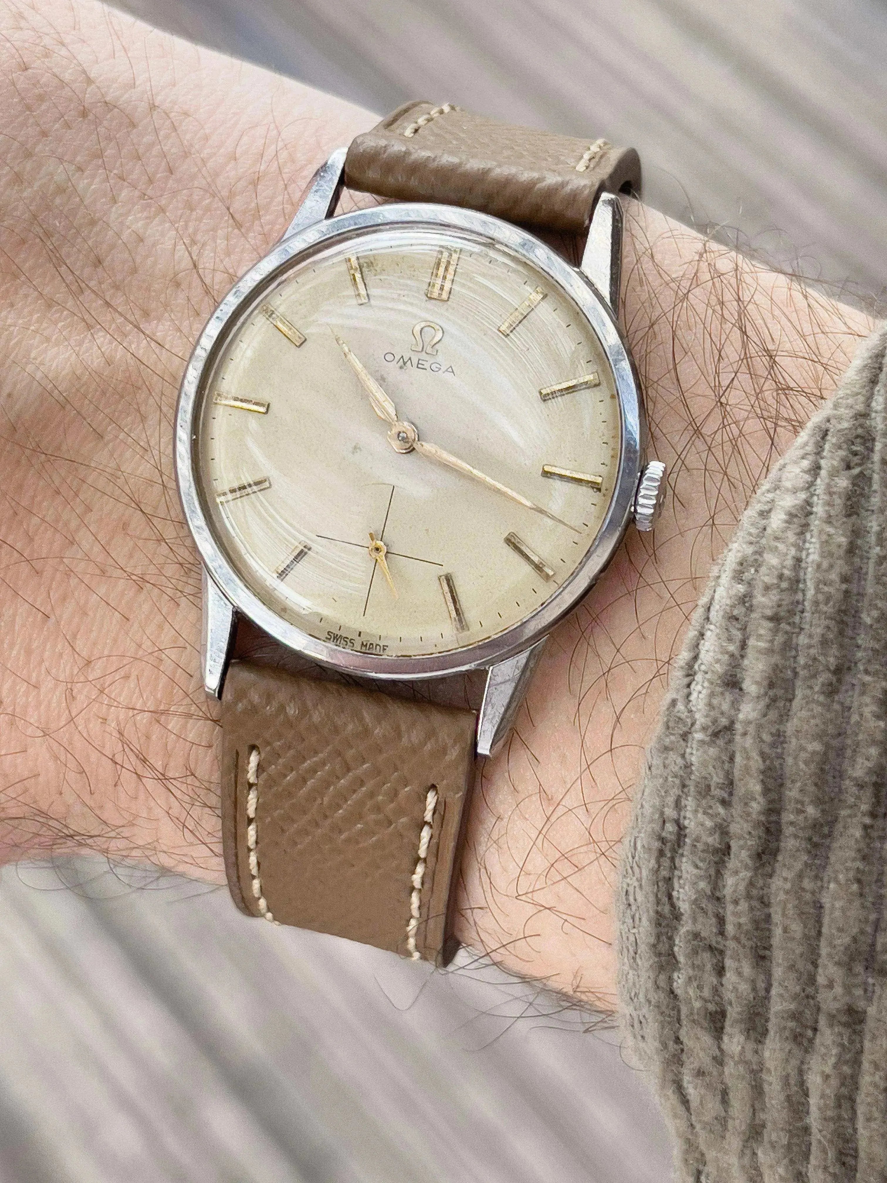 Omega - Honeycomb Dial - 1960 - Atelier Victor Paris - Vintage Watch Shop Dubai
