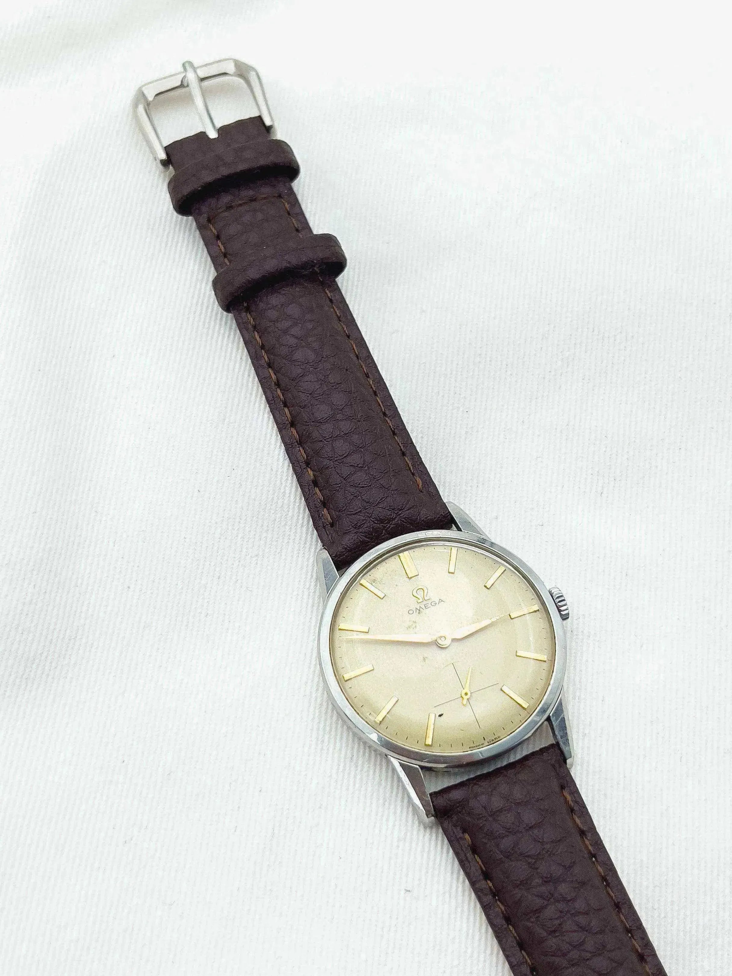 Omega - Honeycomb Dial - 1960 - Atelier Victor Paris - Vintage Watch Shop Dubai