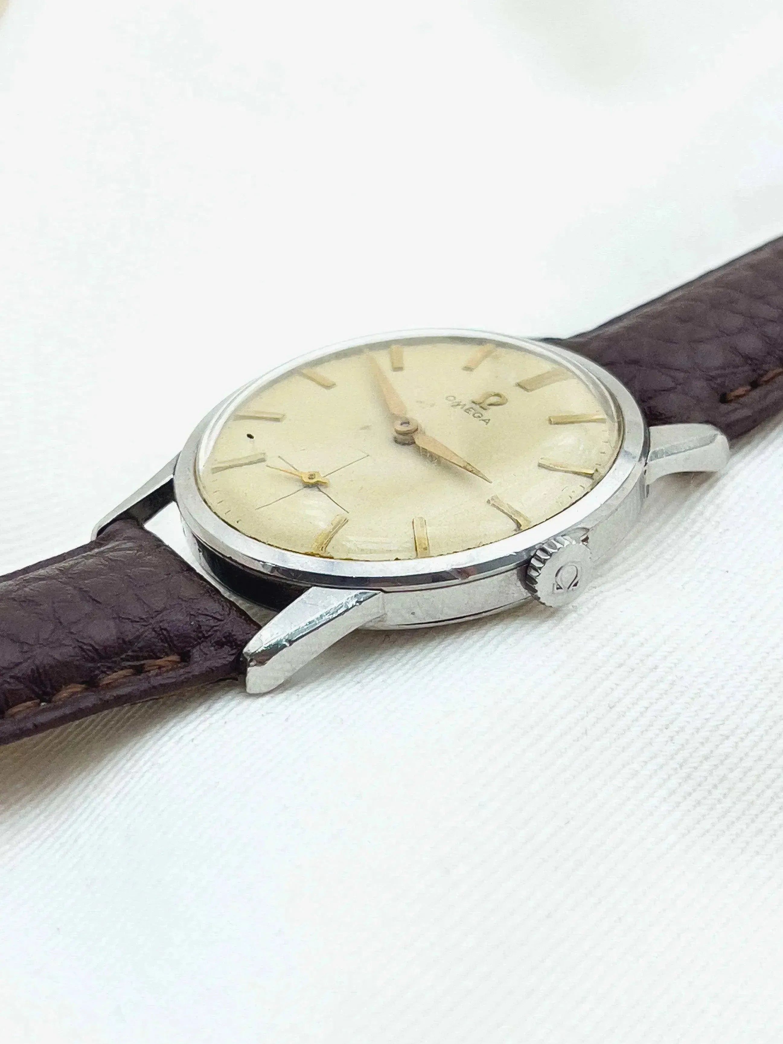 Omega - Honeycomb Dial - 1960 - Atelier Victor - Vintage Shop