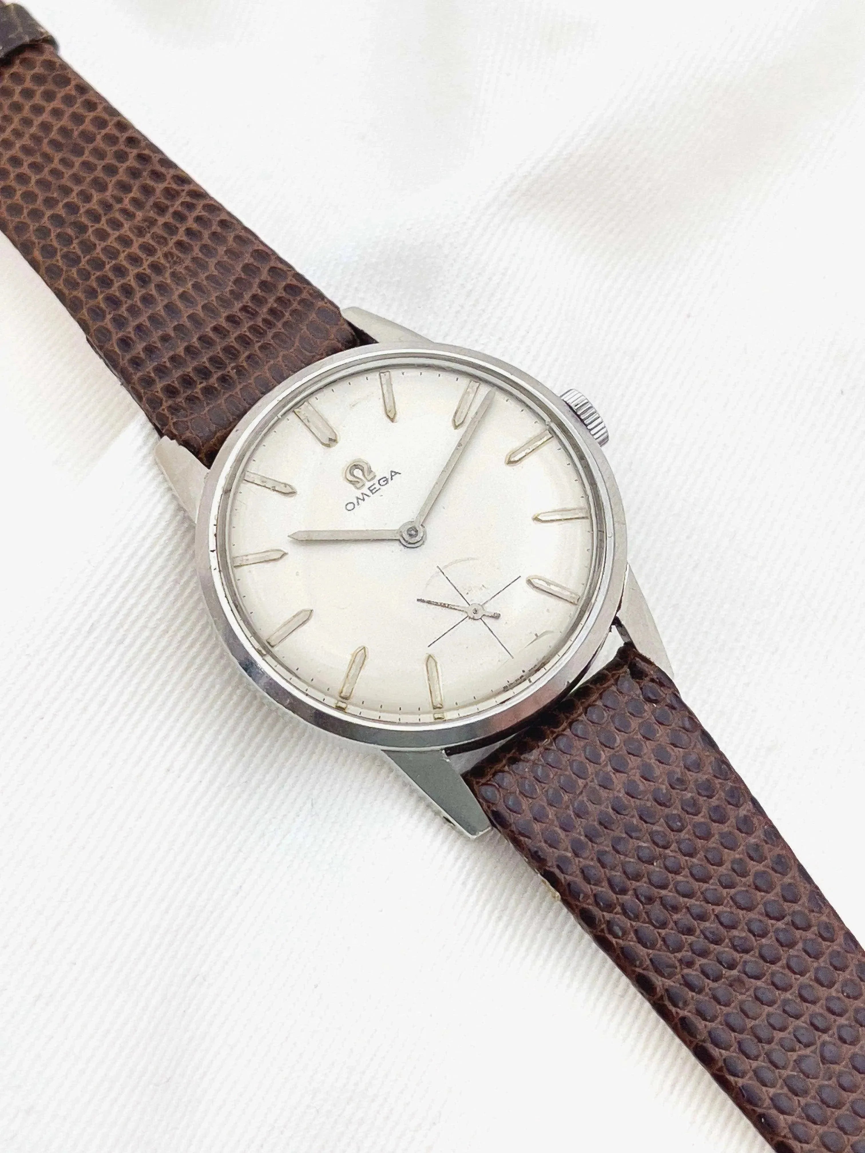 Omega - Ivory Petite-seconde - 1950 - Atelier Victor - Vintage Shop
