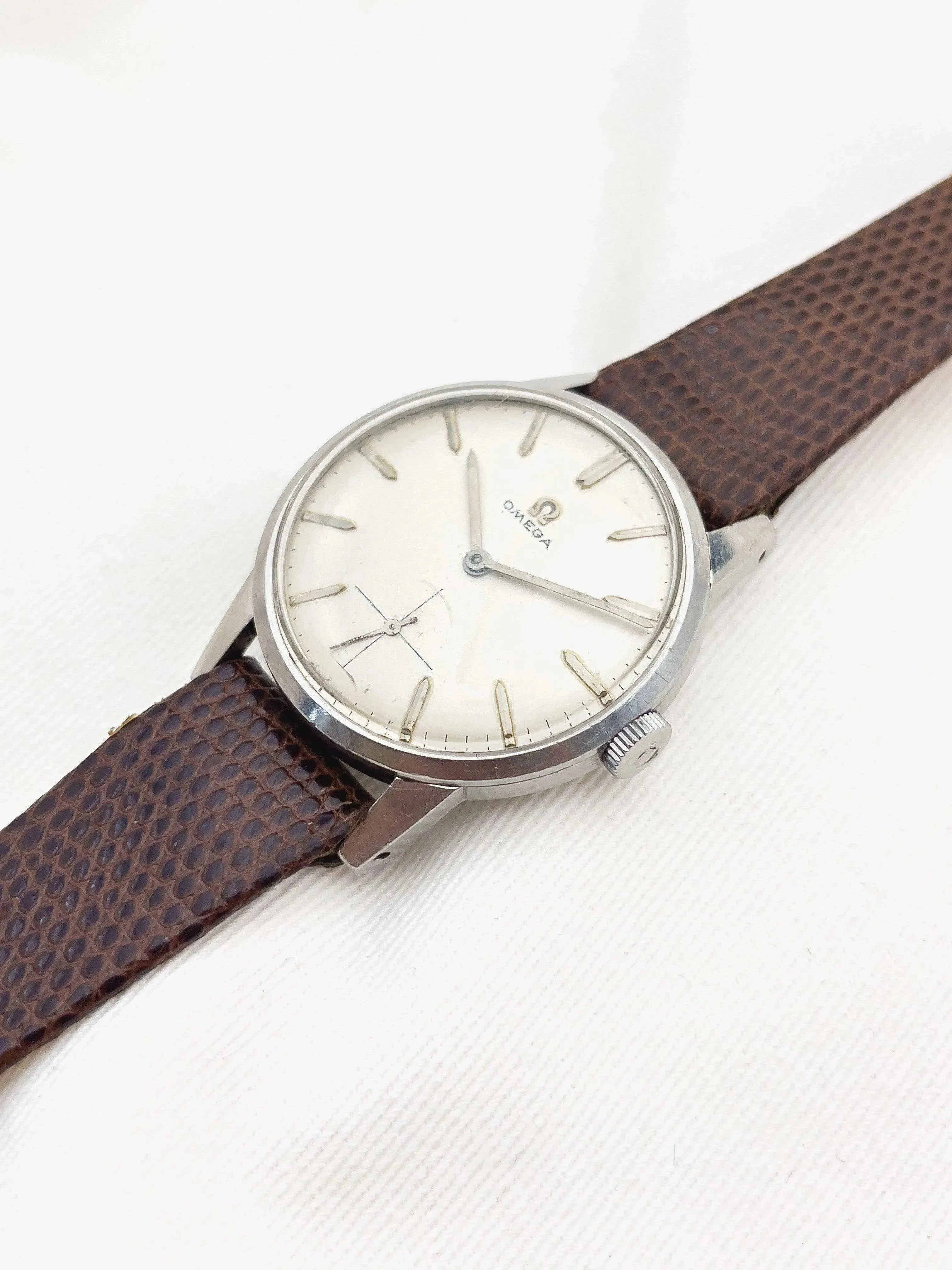 Omega - Ivory Petite-seconde - 1950 - Atelier Victor - Vintage Shop
