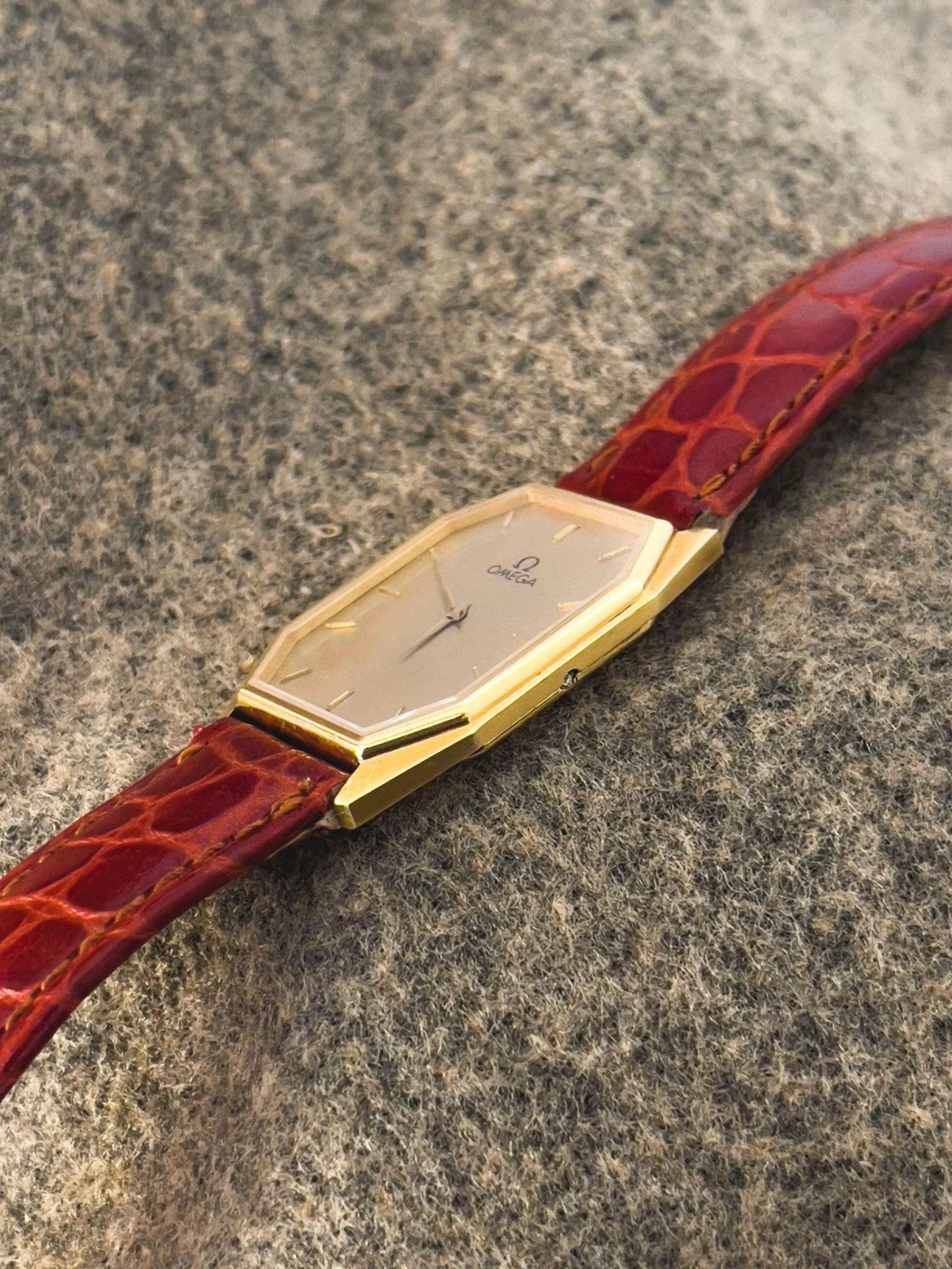 Omega - Octogone Or 18k - 1970s - Atelier Victor - Vintage Shop