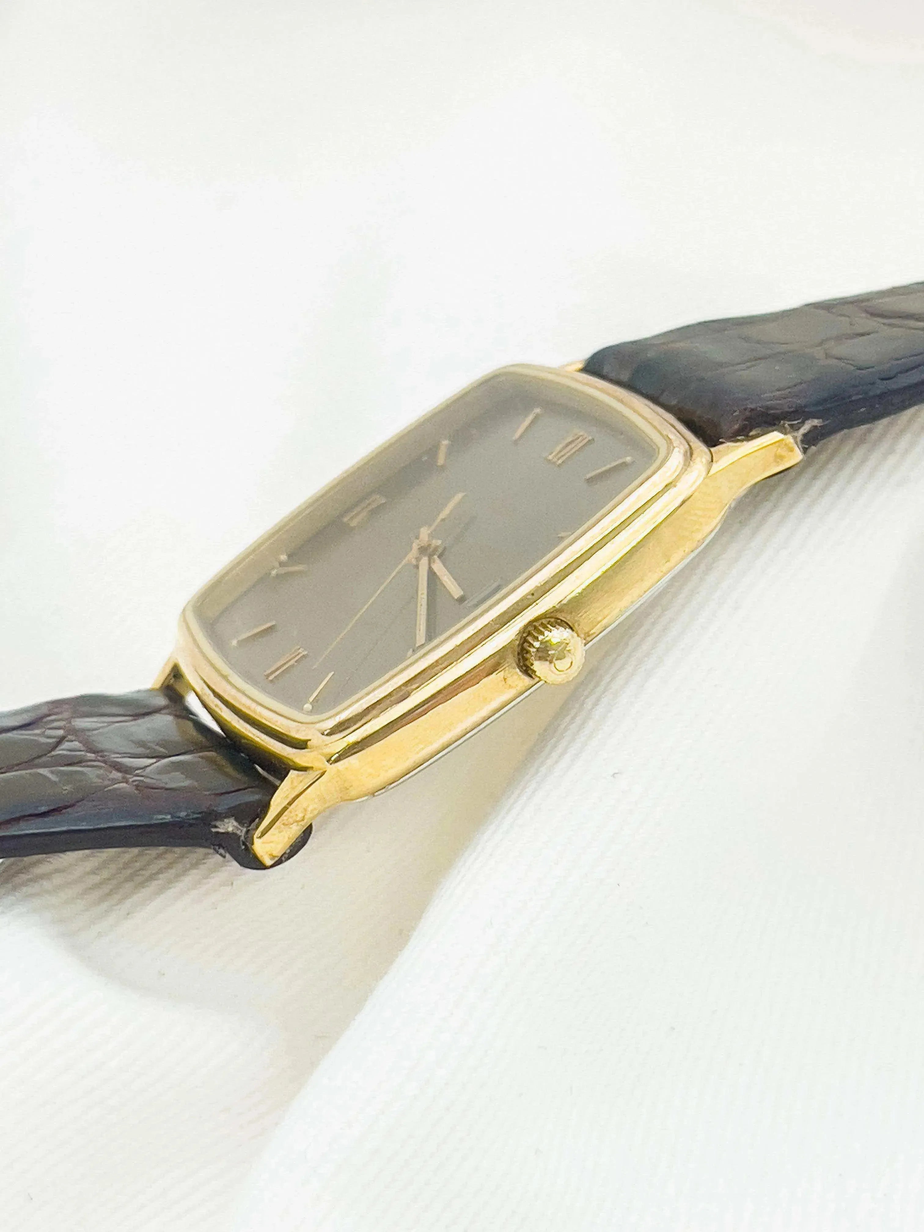 Omega - Seamaster Quartz Gris Sidéral - 1983 - Atelier Victor Paris - Vintage Watch Shop Dubai
