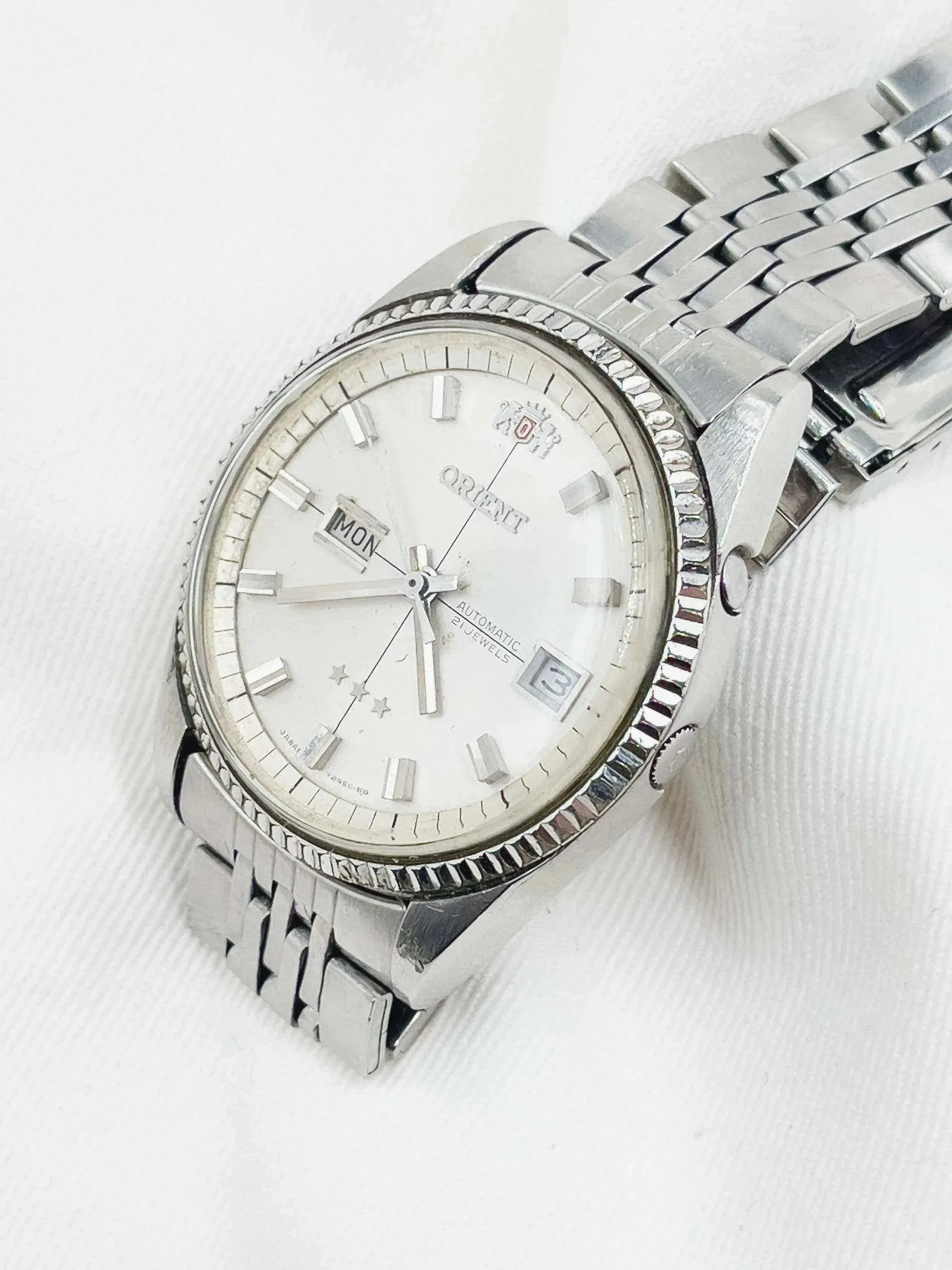 Orient - Cannelée Day Date - 1970s - Atelier Victor - Vintage Shop