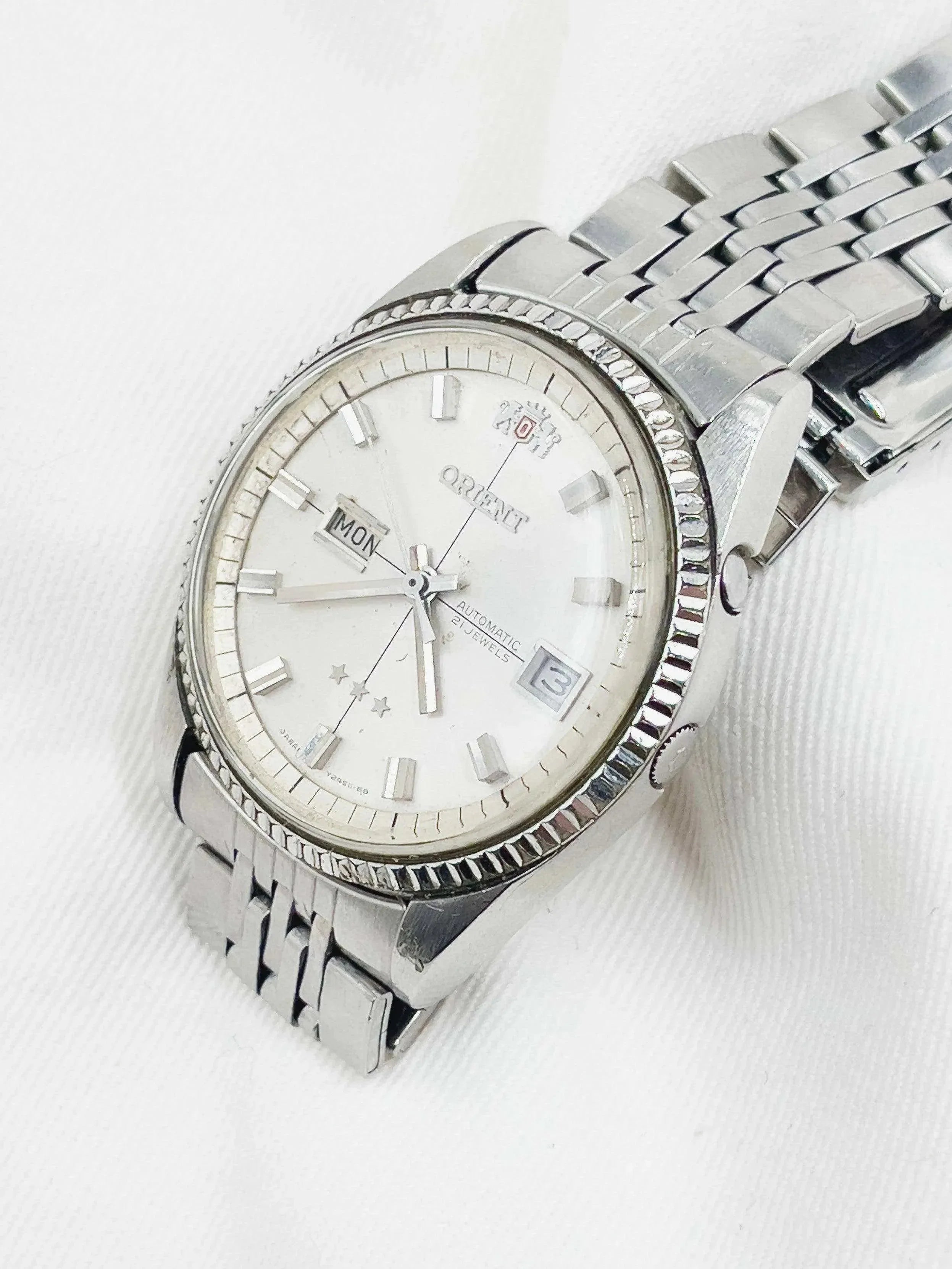 Orient - Cannelée Day Date - 1970s - Atelier Victor - Vintage Shop