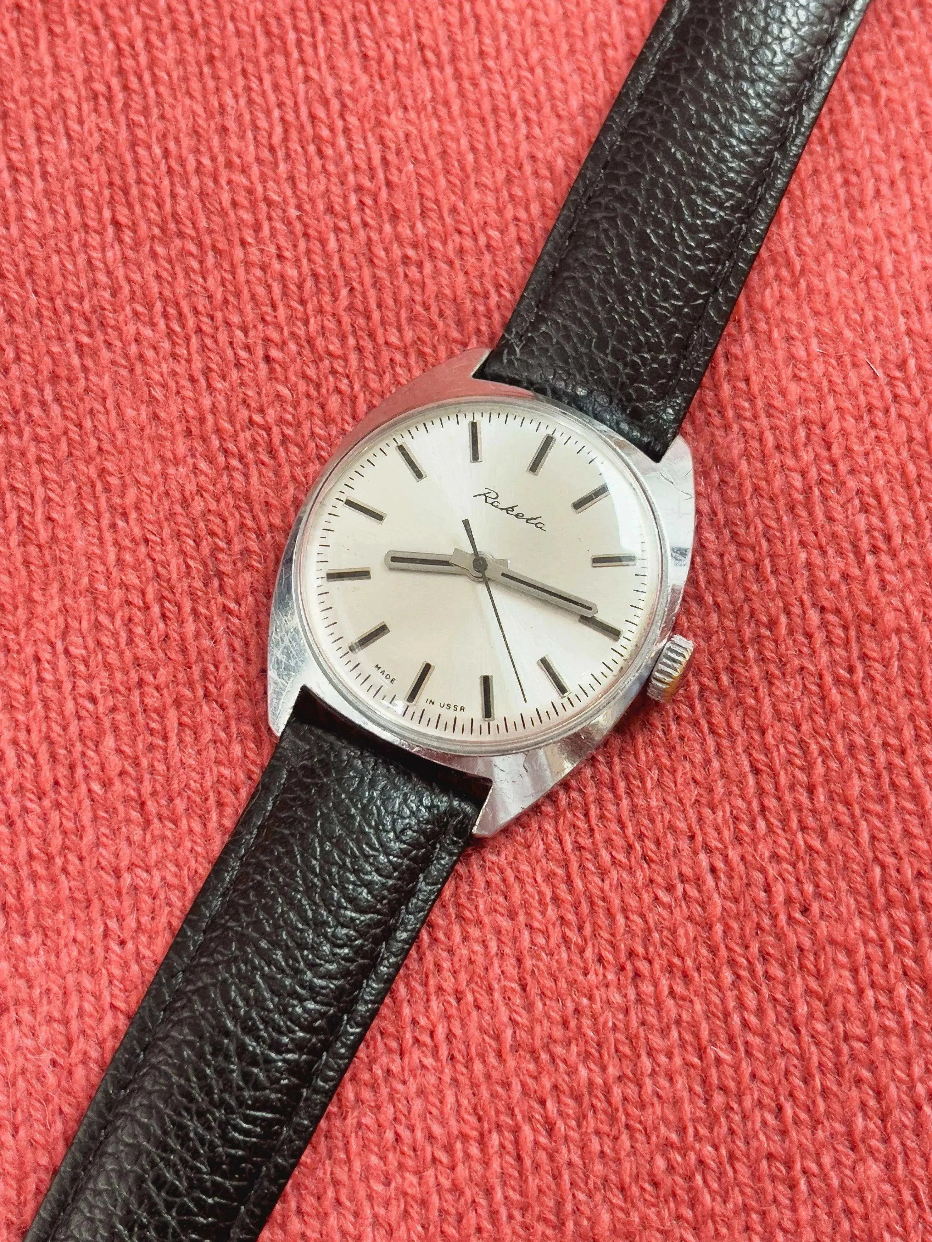 Raketa - Dress Watch Index noir - 1970s - Atelier Victor - Vintage Shop