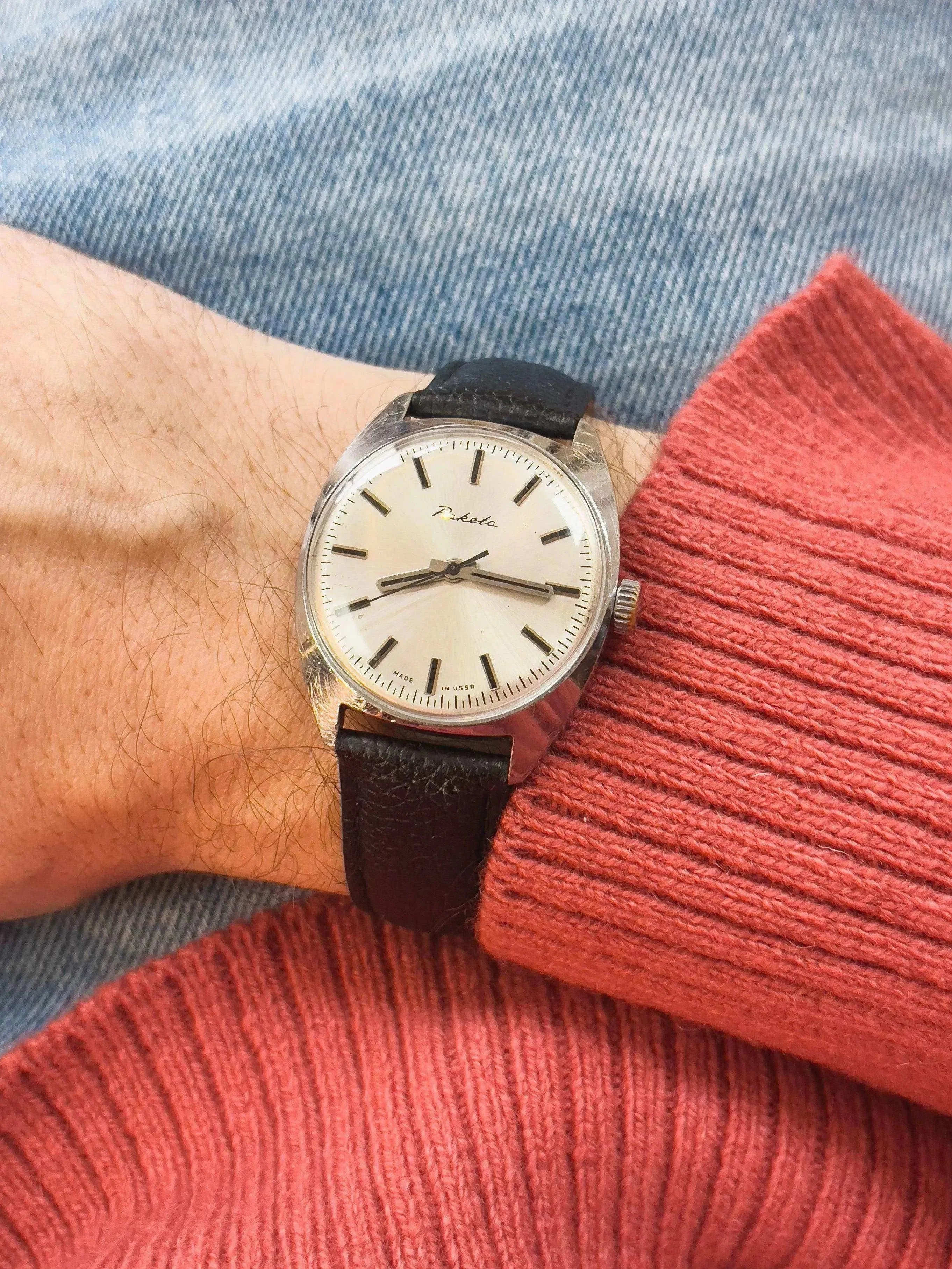 Raketa - Dress Watch Index noir - 1970s - Atelier Victor - Vintage Shop