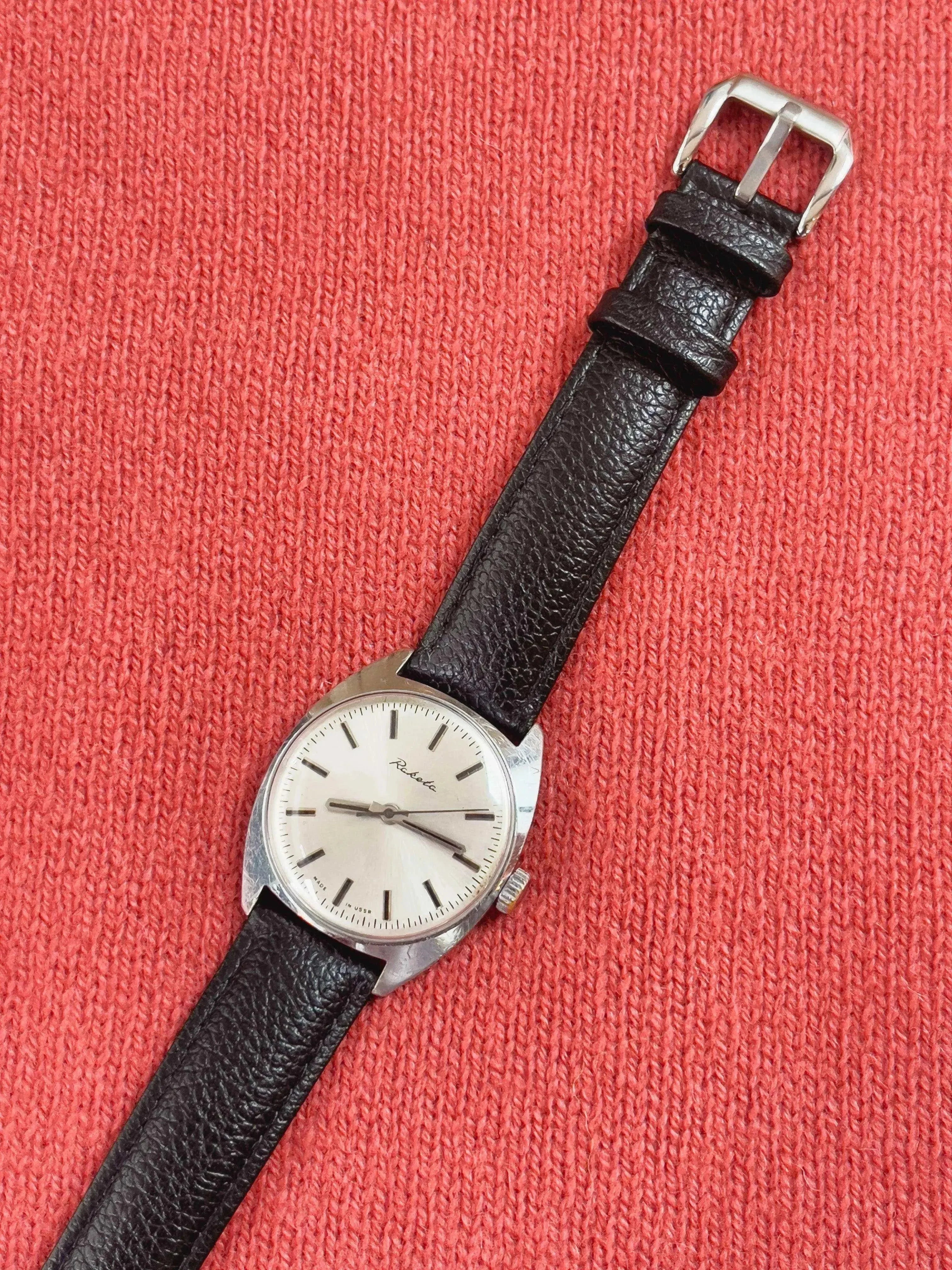 Raketa - Dress Watch Index noir - 1970s - Atelier Victor - Vintage Shop