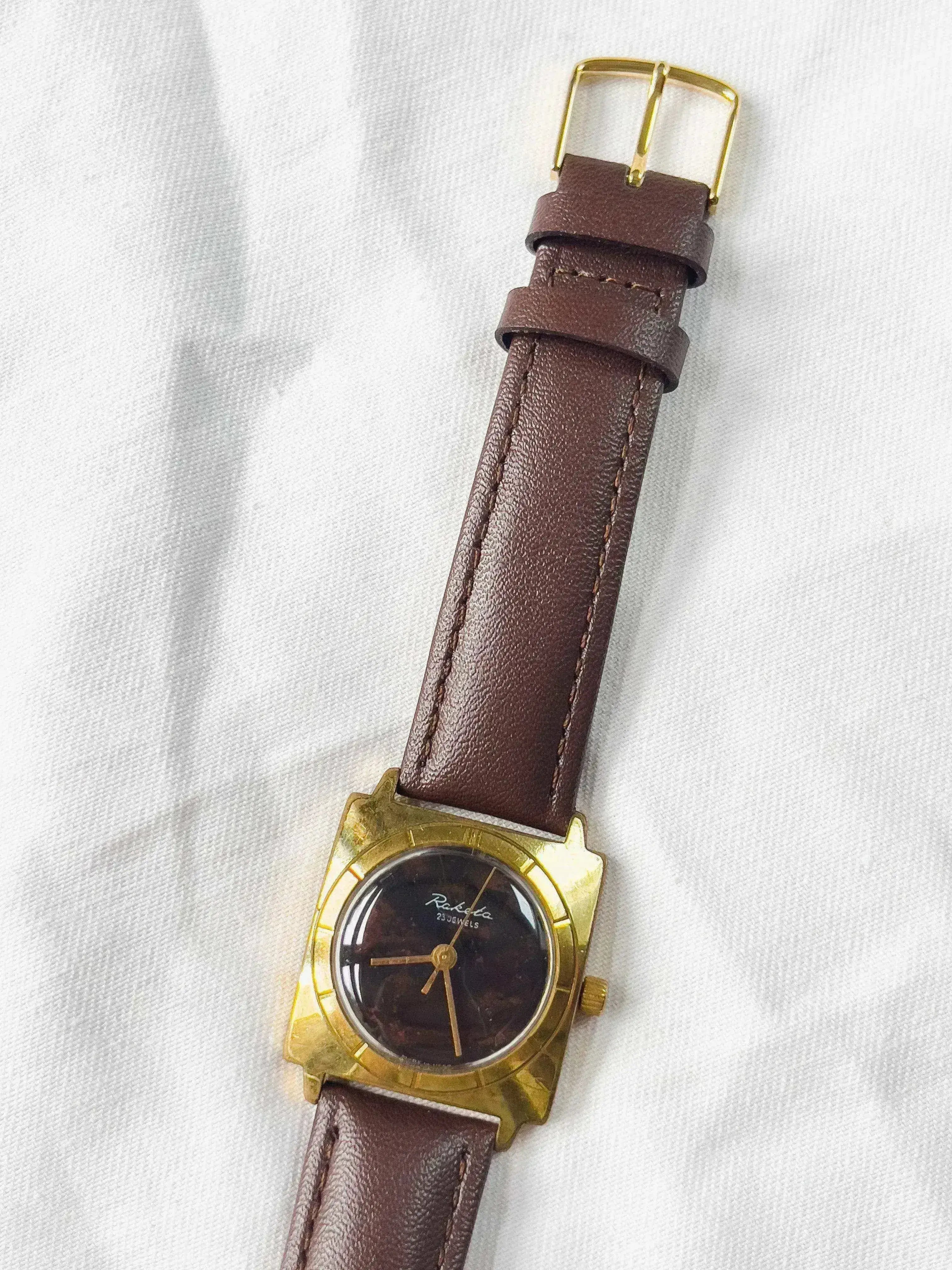 Raketa - Gold Square - 1970 - Atelier Victor