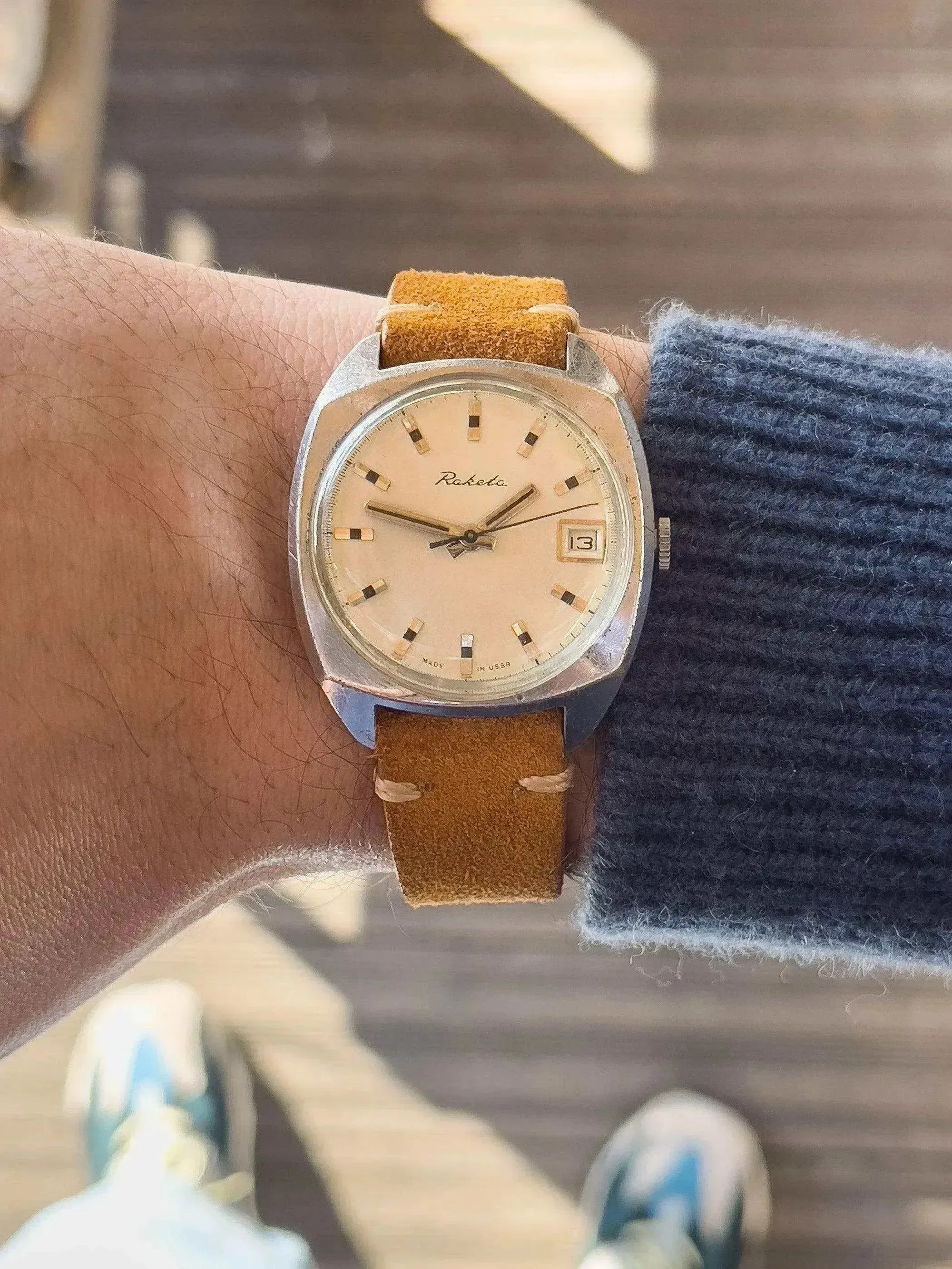 Raketa - Square Date - 1980s - Atelier Victor