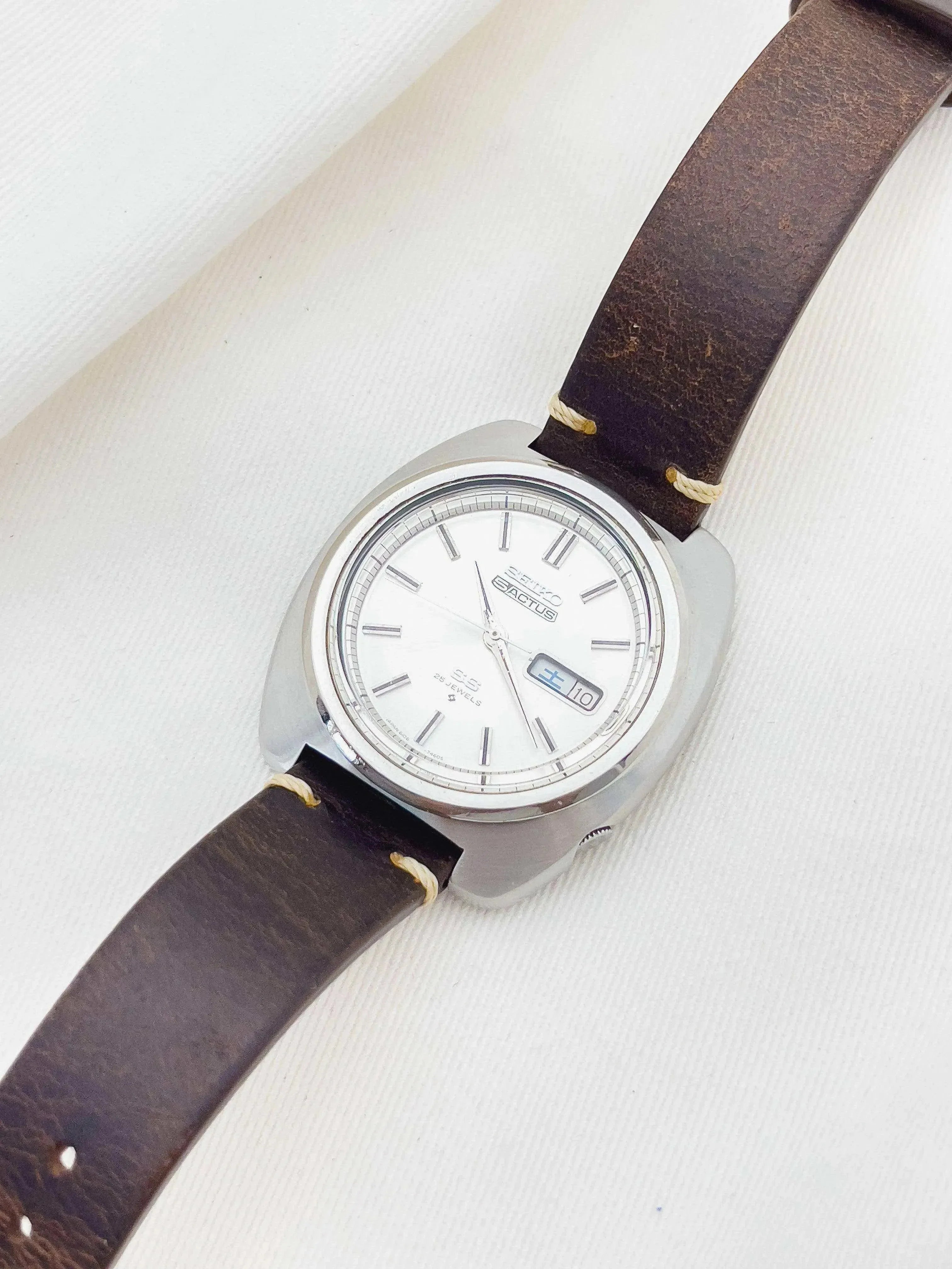 Seiko - 5 Actus Kanji Cuir 40mm - 1970 - Atelier Victor - Vintage Shop