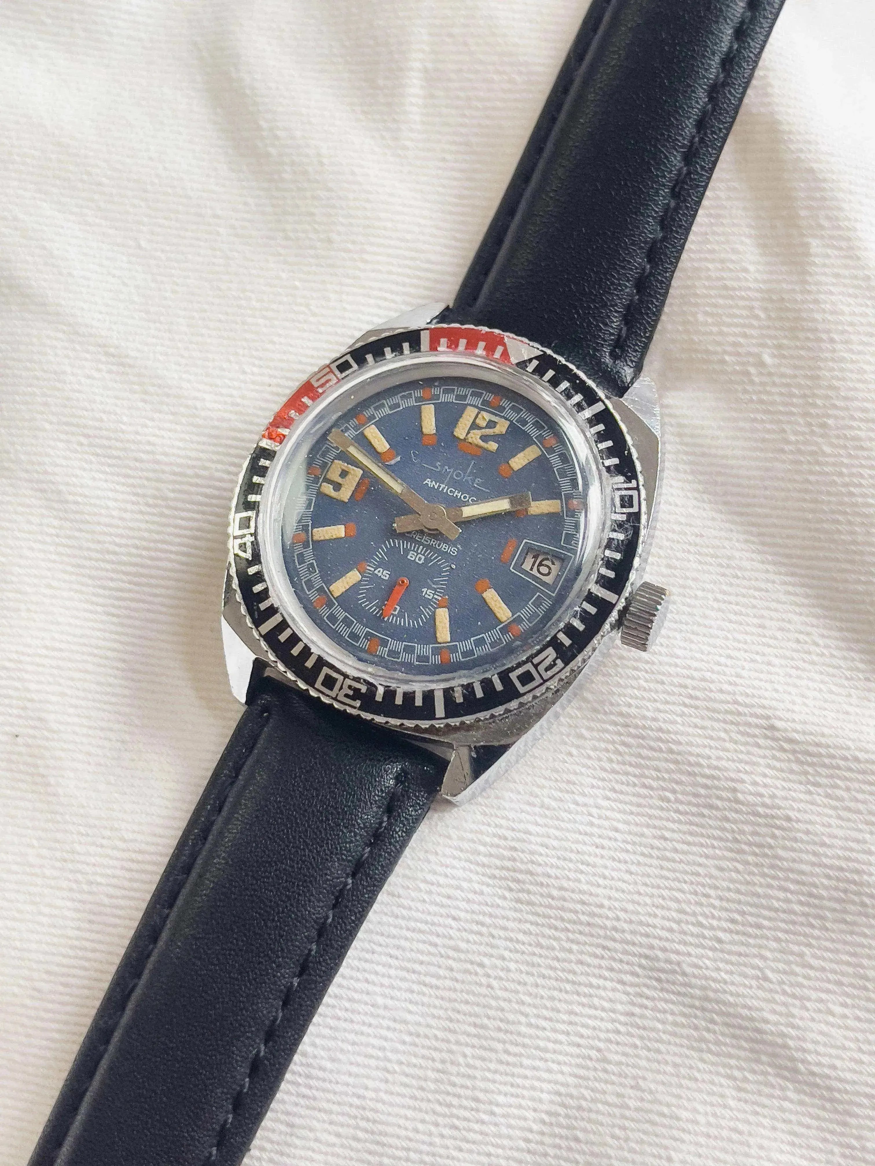 Smoke - Plongeuse Blue Dial - 1960/70s - Atelier Victor Paris - Vintage Watch Shop Dubai