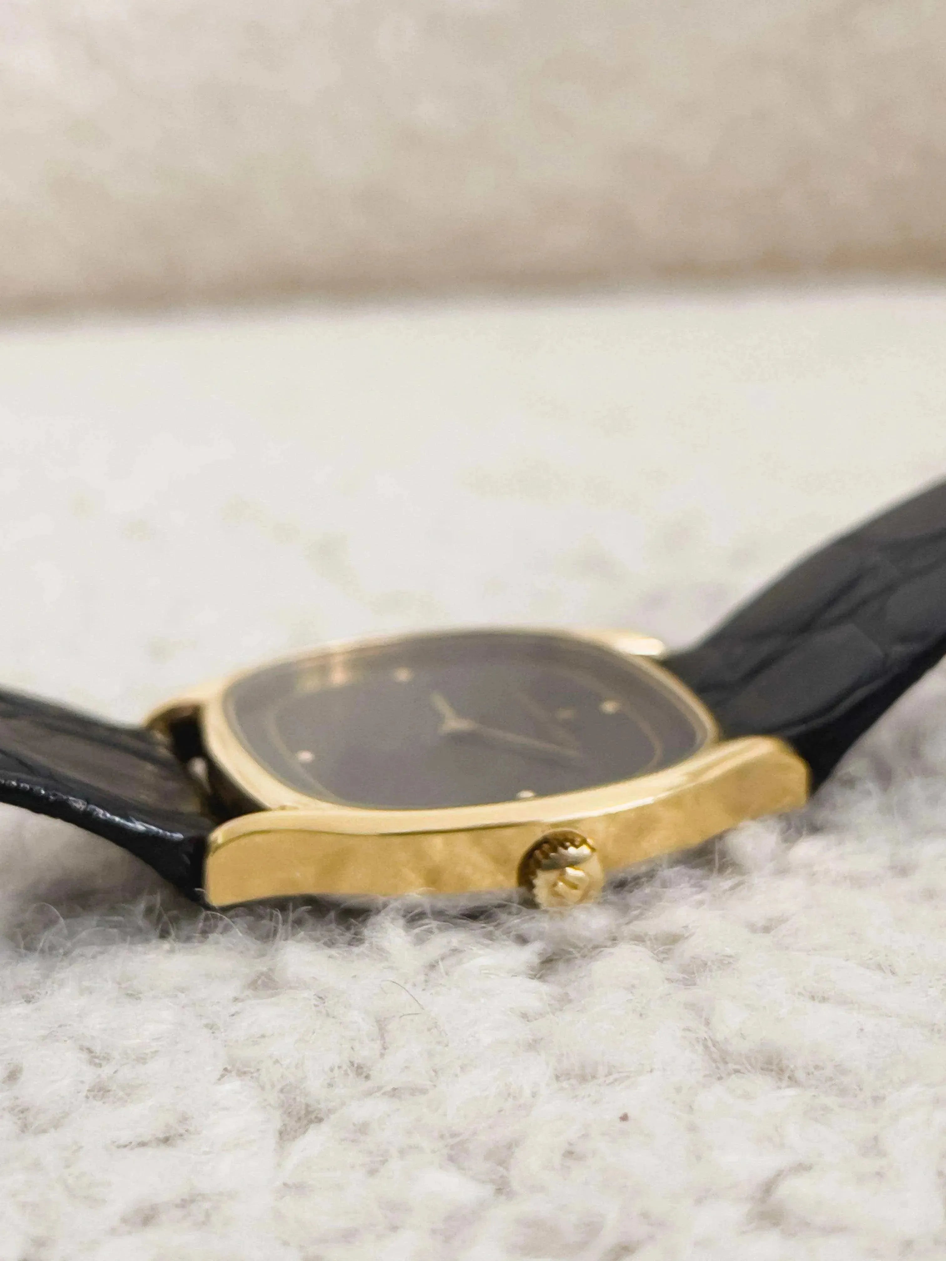 Universal Genève - Onyx - 1970s - Atelier Victor - Vintage Shop