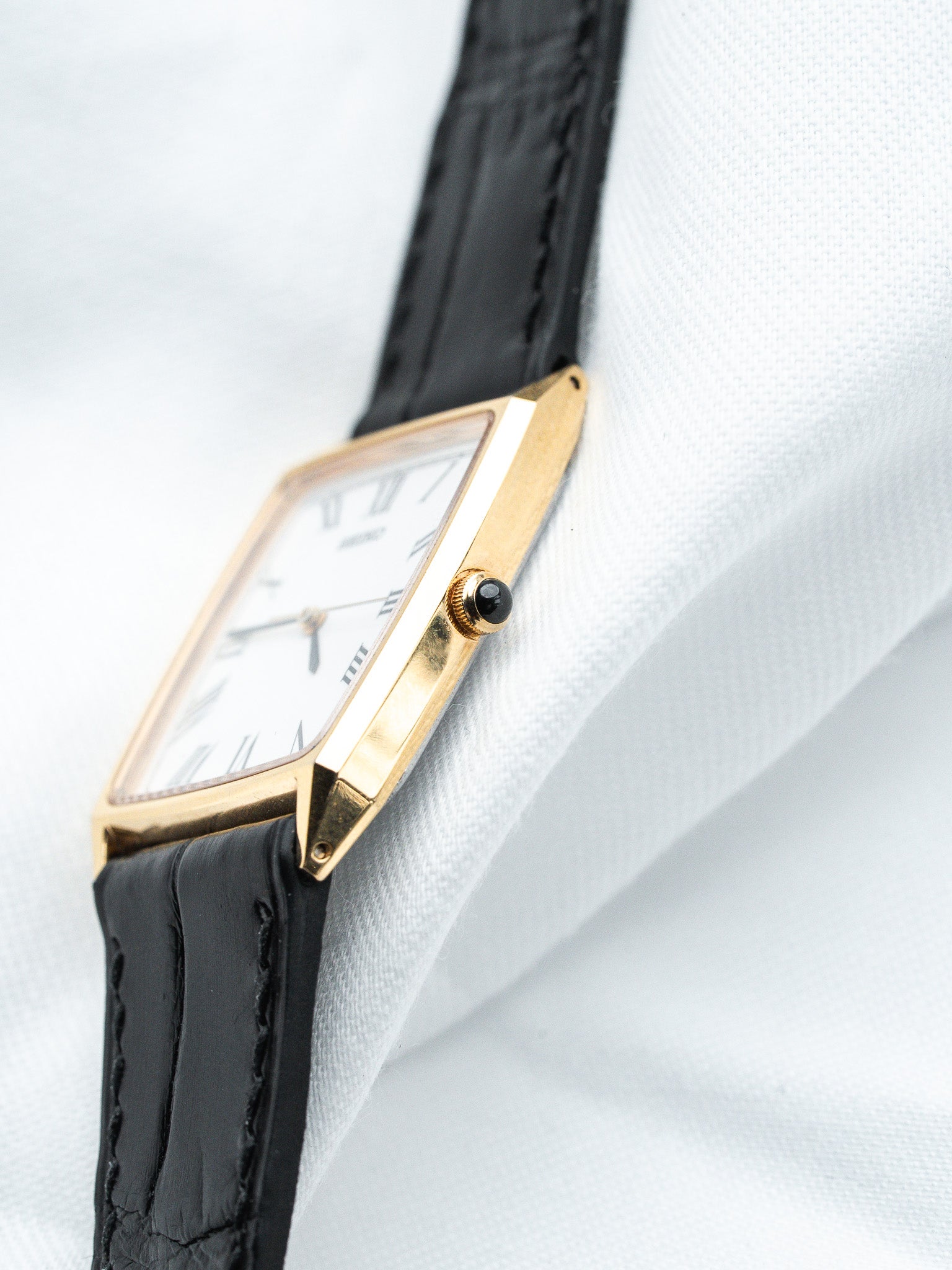 Seiko 5P31-5E10 Tonneau Plaqué Or — Cadran Blanc Romain (1990)