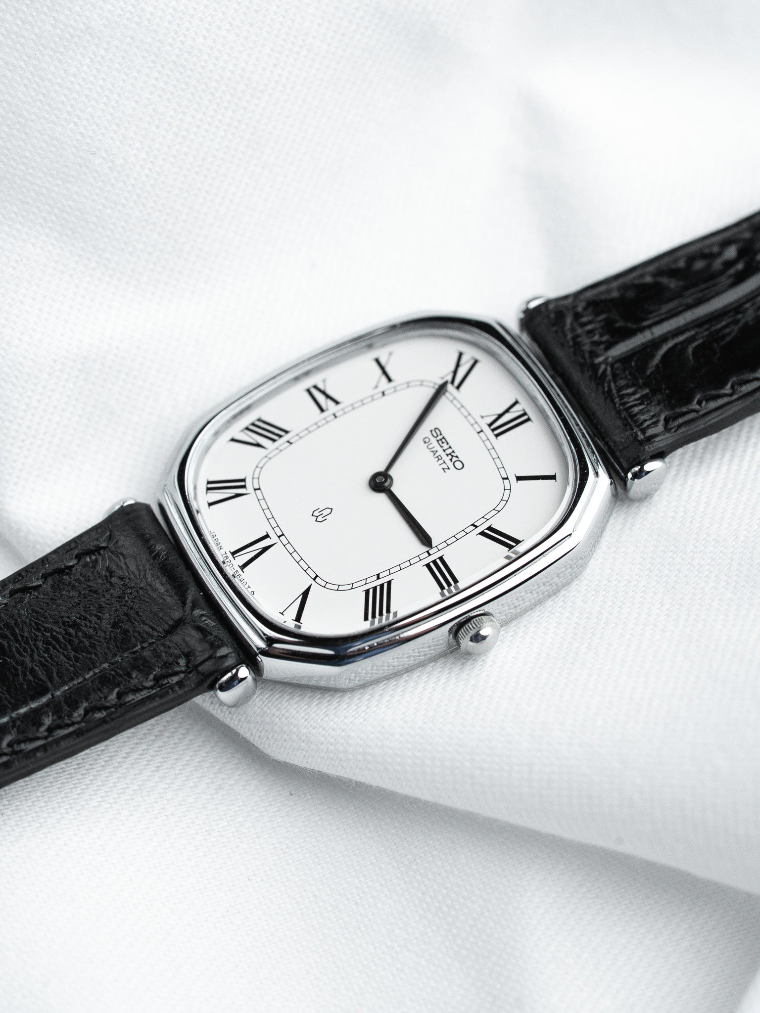 Seiko 7820-5480 Tonneau Acier — Cadran Blanc Romain (1989)