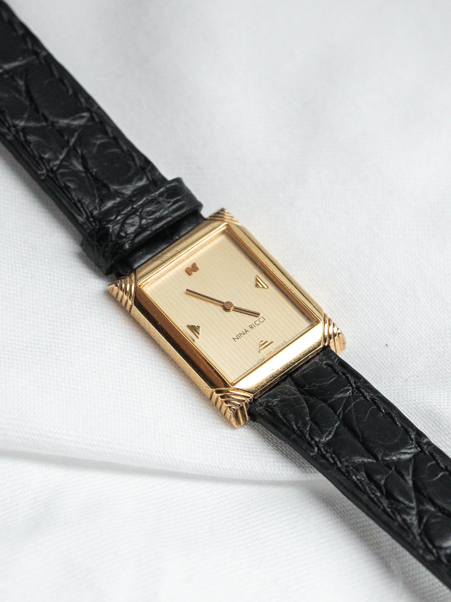 Nina Ricci Tank Watch 2320-6240 Gold-Plated — Striated Golden Dial (1991) 