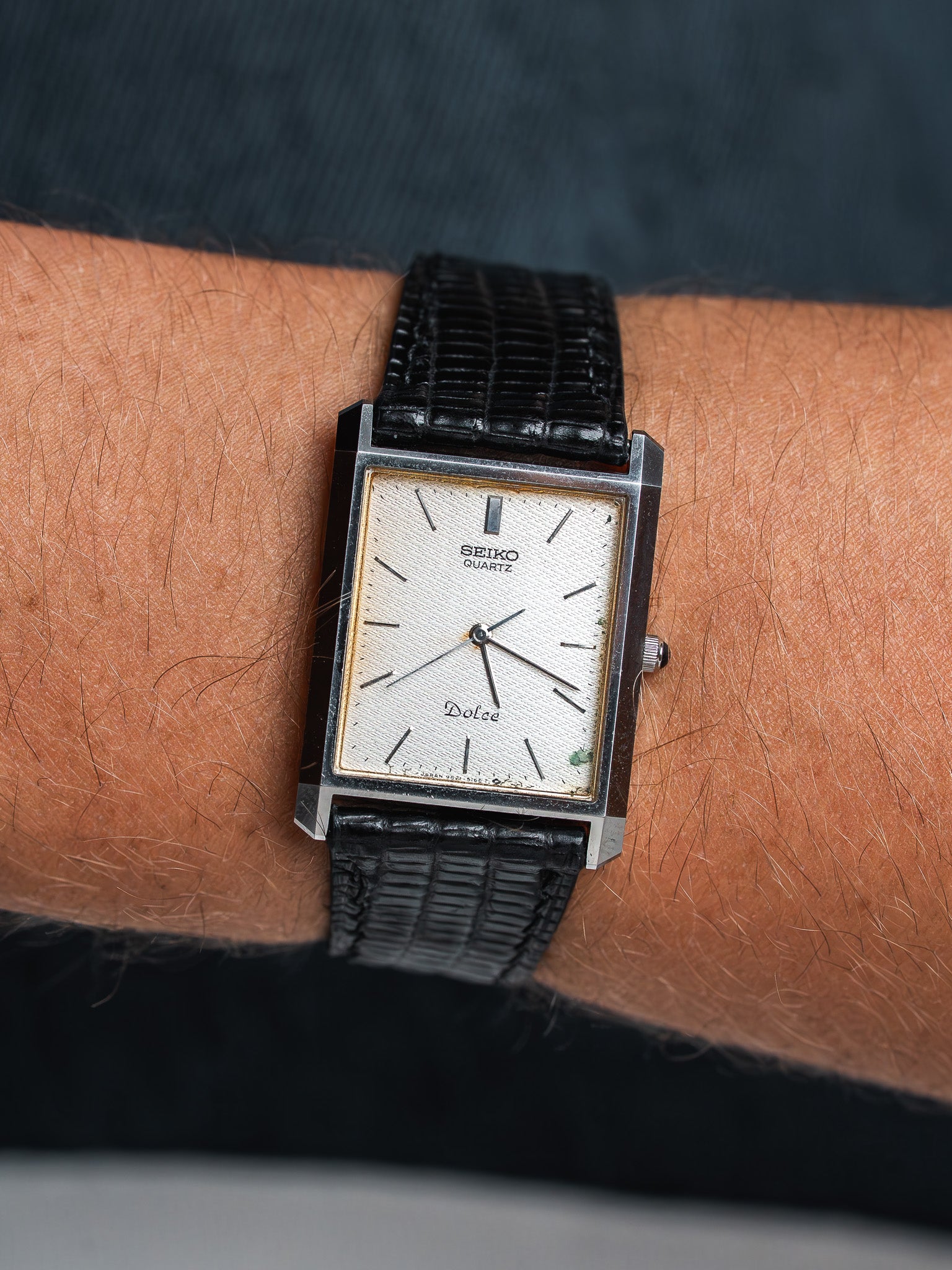 Seiko Dolce 9521-5160 Watch Square Steel — Gold Textured Dial
