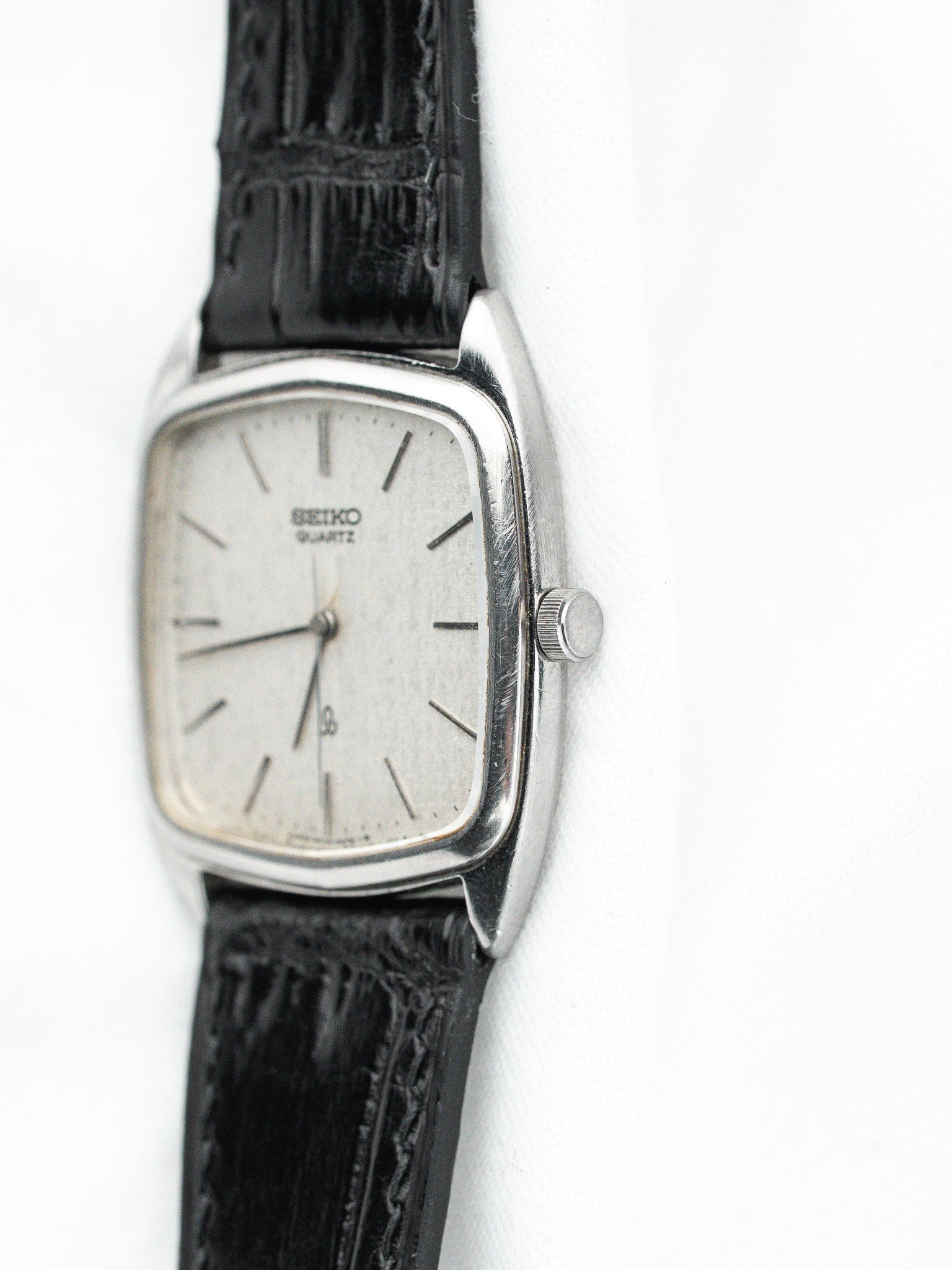 Seiko 6030-5250 Coussin Acier — Cadran Lin Argenté (1980)