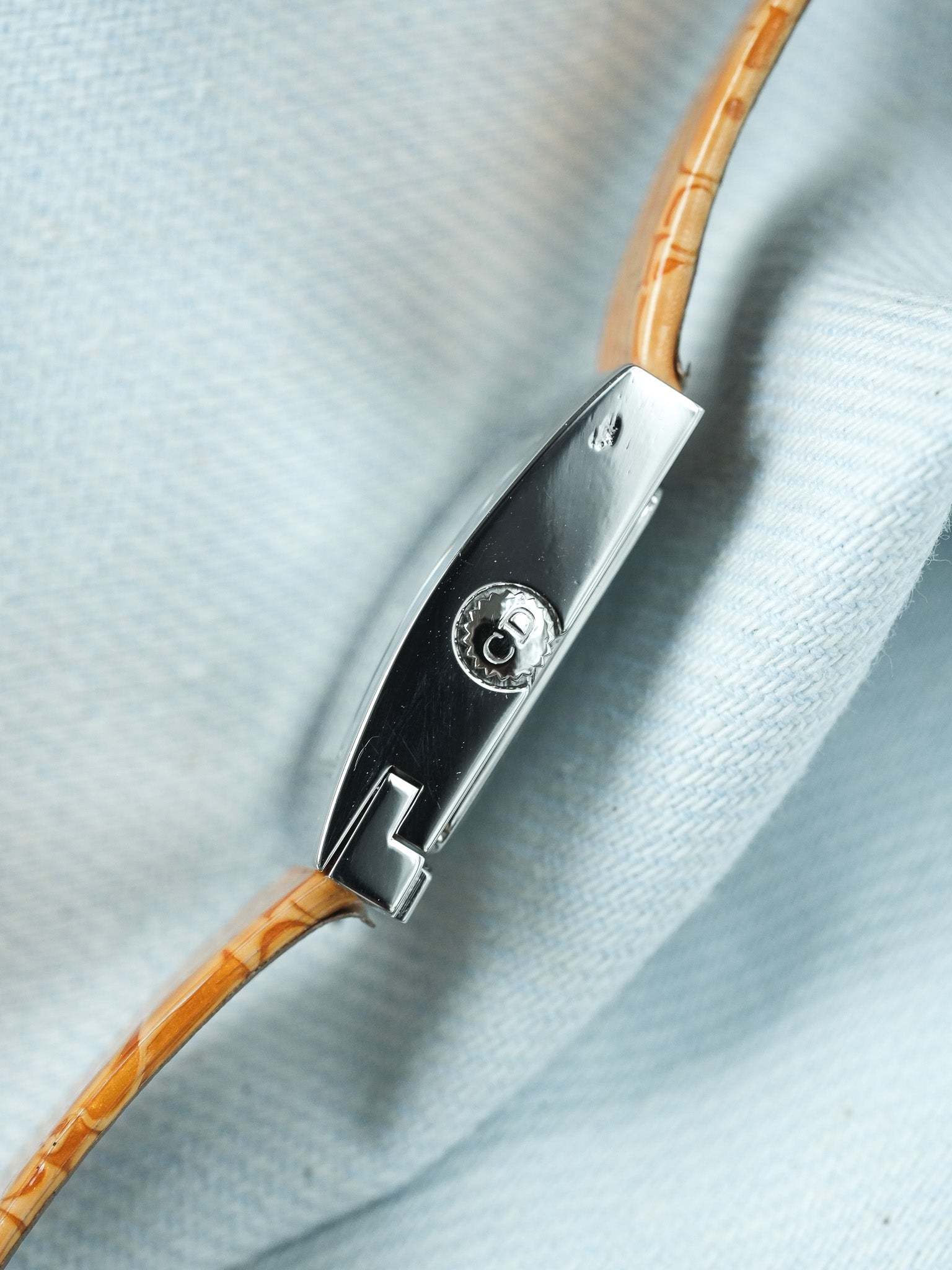 Montre Dior Vintage - Tank Nacre Bracelet CD Jaune (Années 2000)