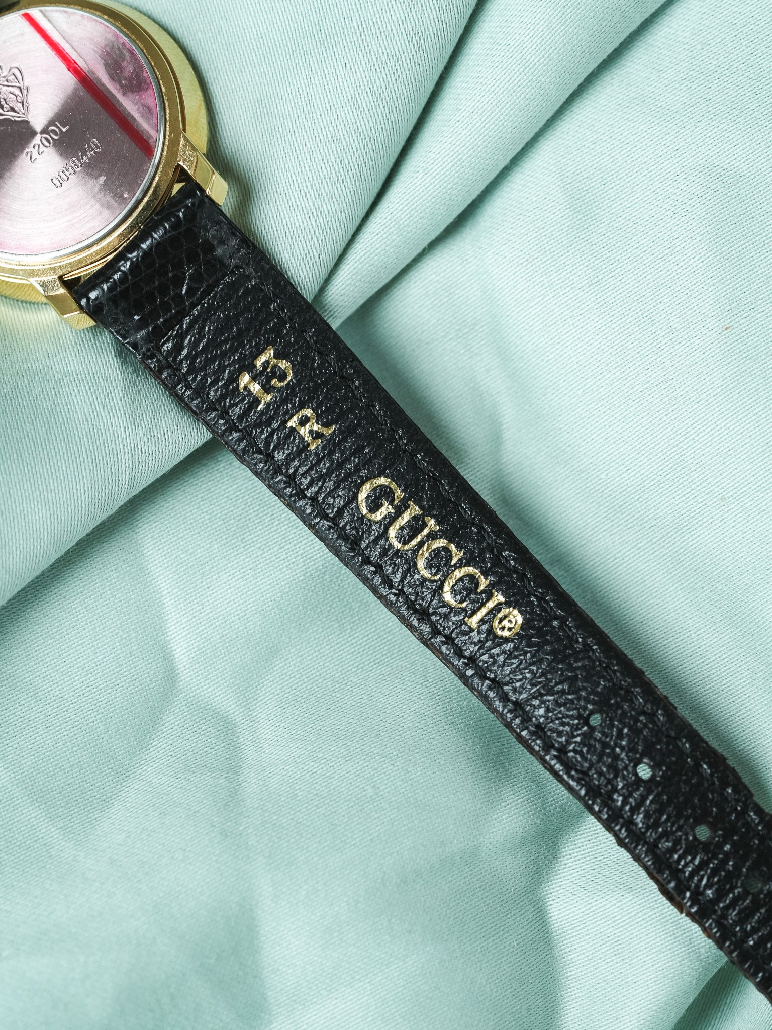 Montre Gucci Vintage (Années 2000) – Dorée Cadran Blanc