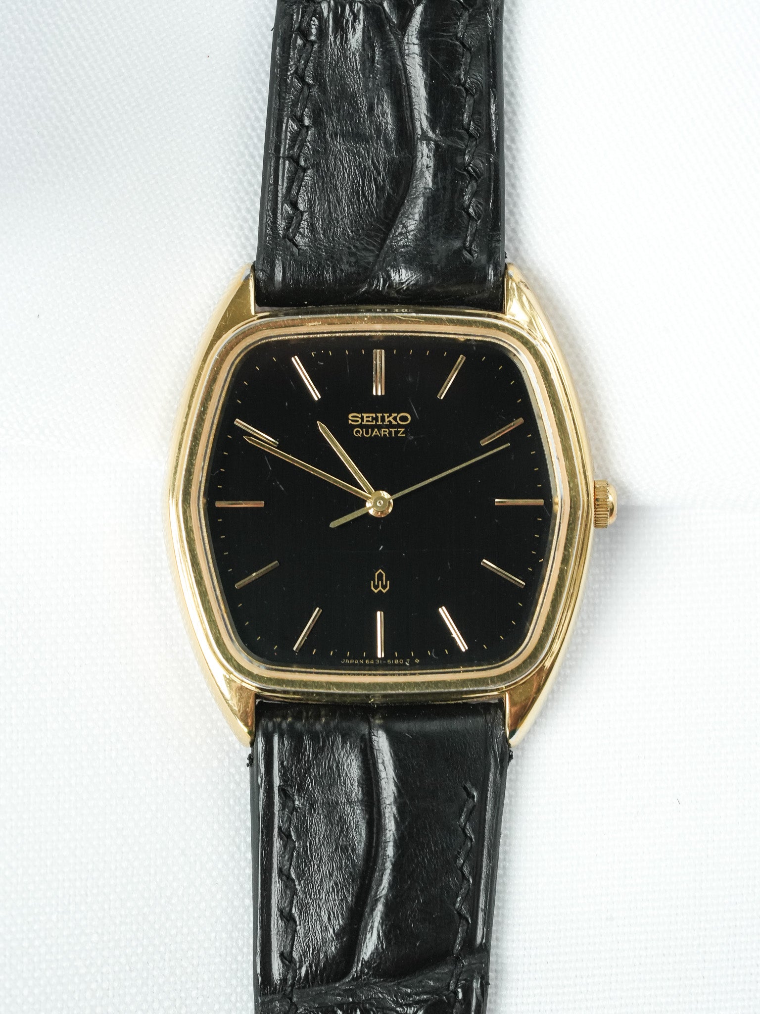 Seiko 复古腕表 - Tonneau 镀金黑色（1982） 