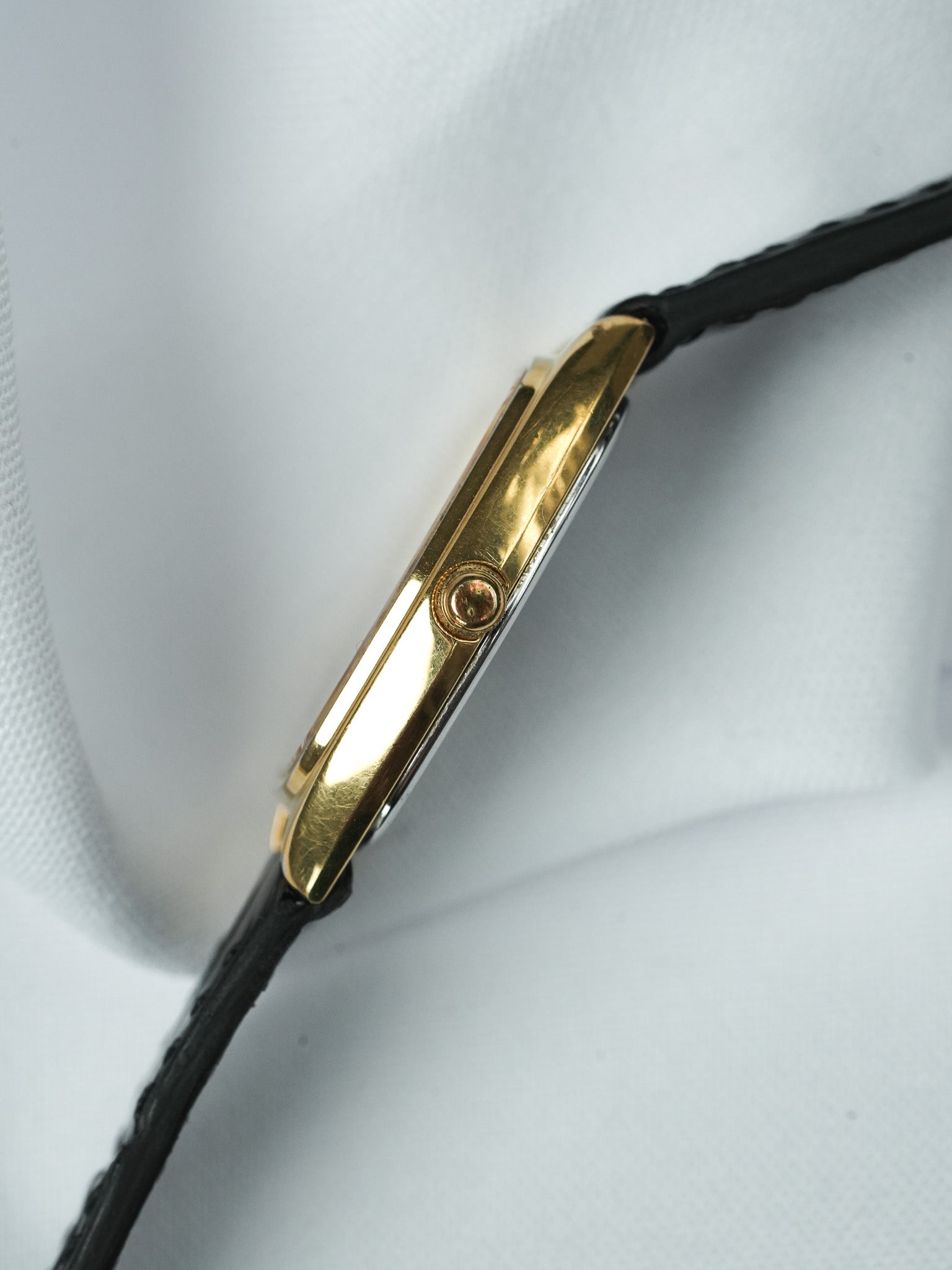 Vintage Seiko Watch - Tonneau Black Gold-Plated (1982) 