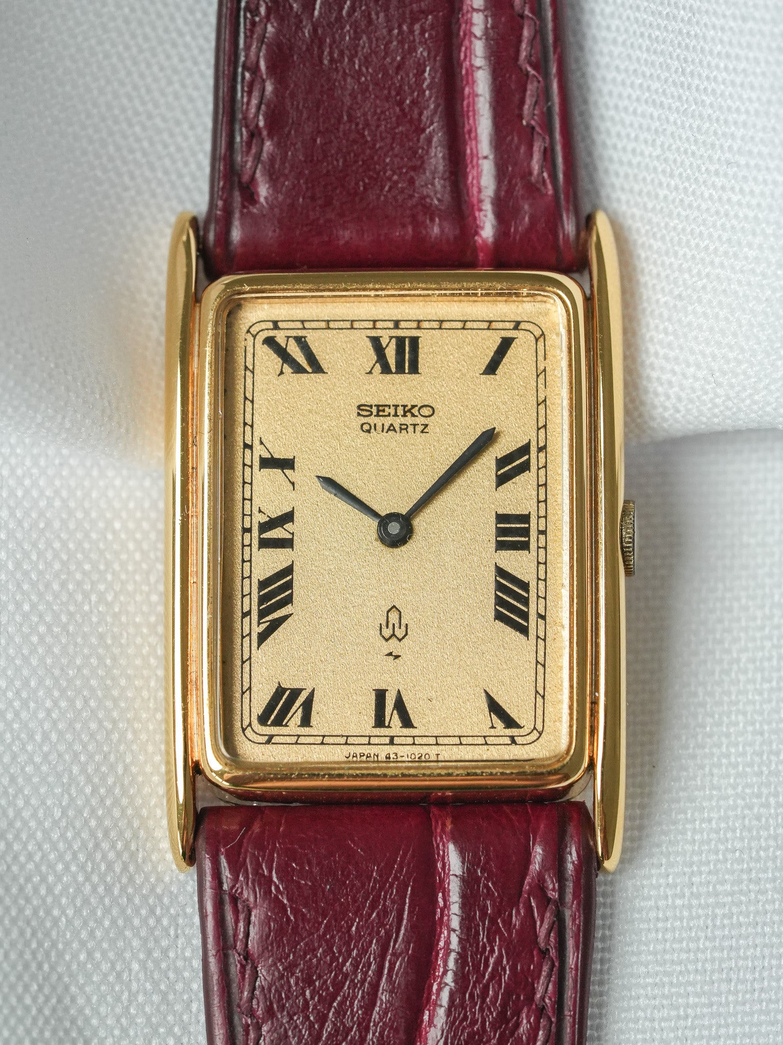 Винтажные часы Seiko — Tank с позолоченным римским циферблатом (1987) 