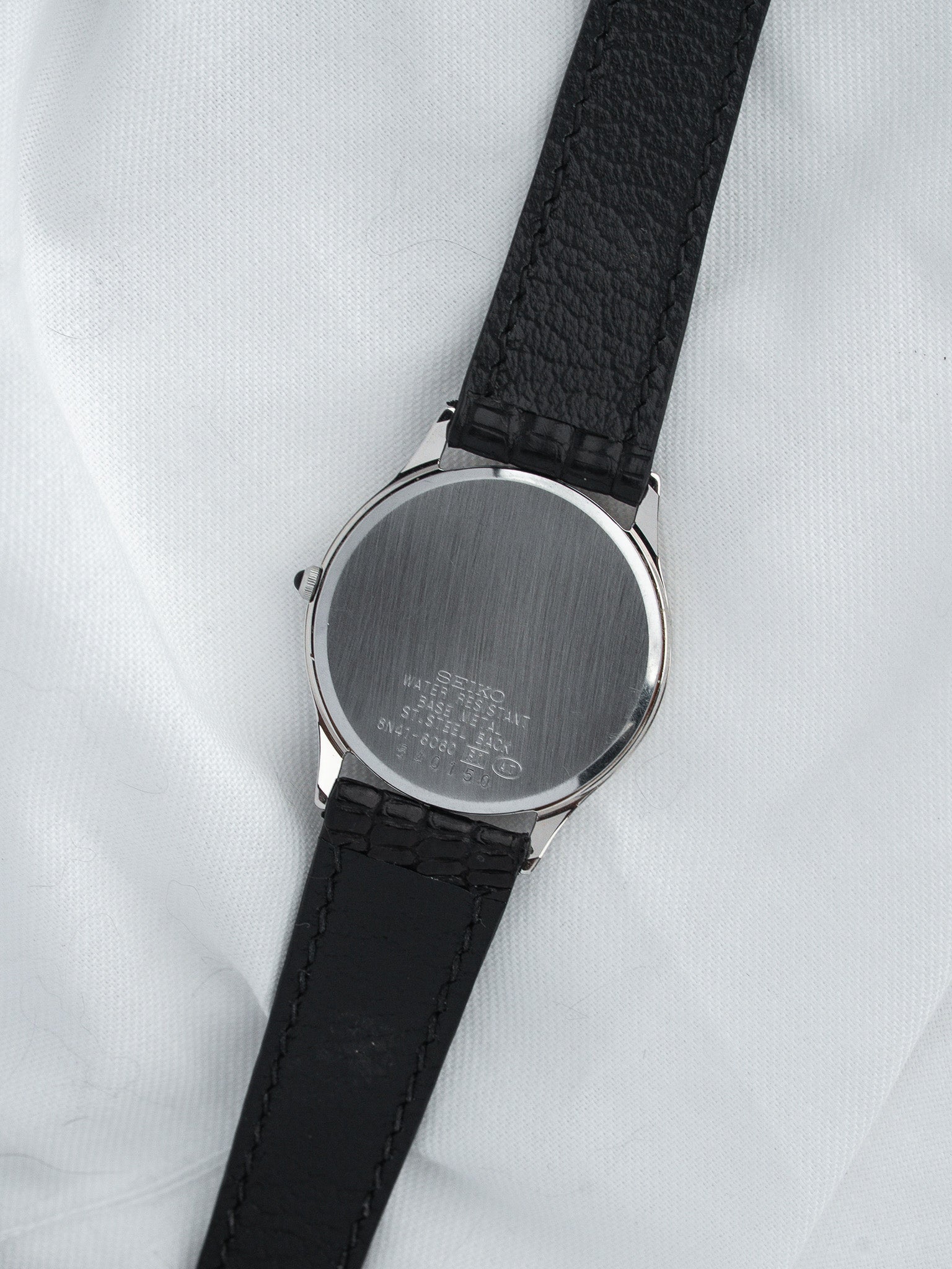 ساعة Seiko فينتاج Dolce 8N41-6340 — ميناء فضي (1990s) 