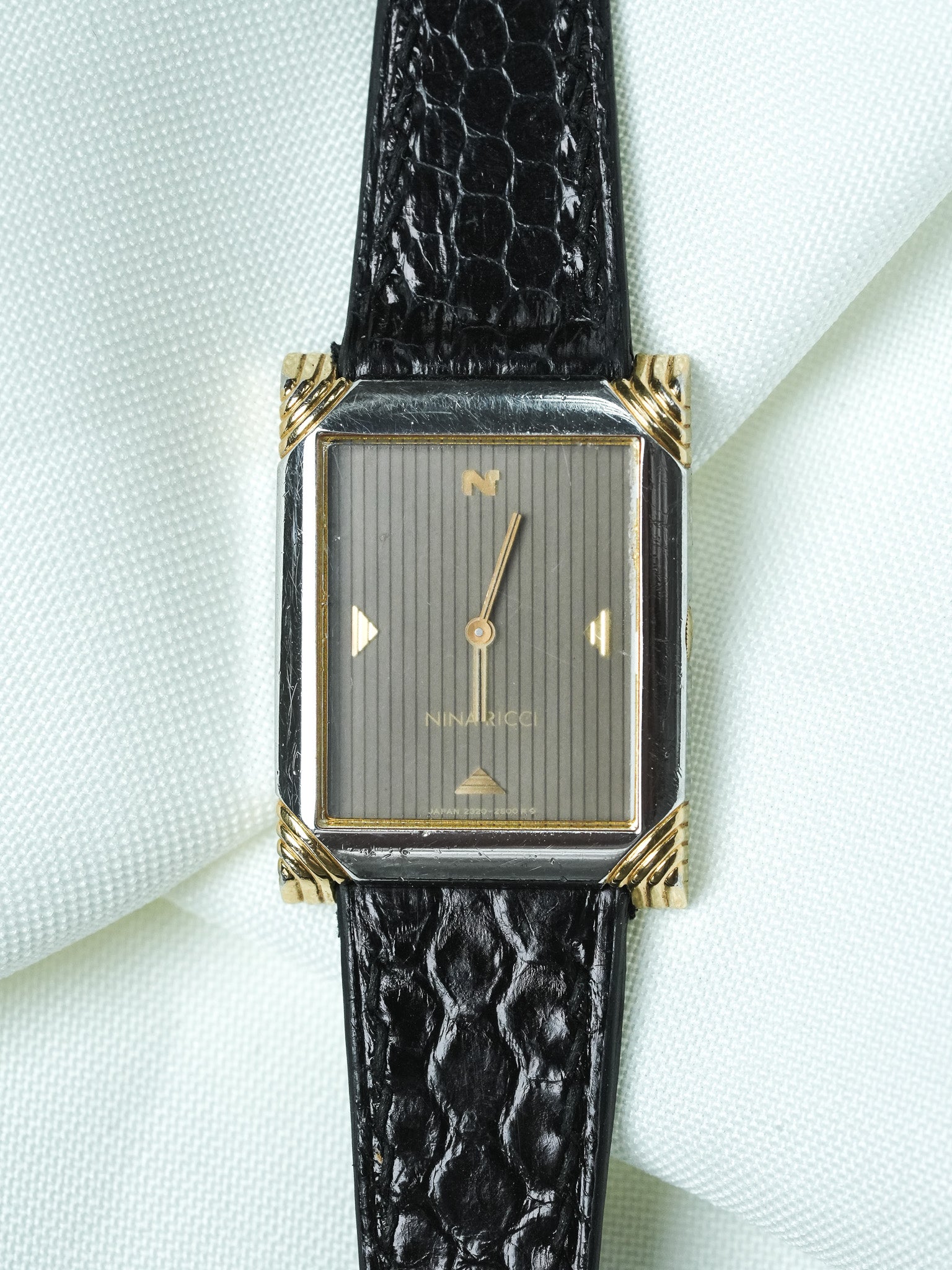 Vintage Nina Ricci x Seiko Watch - Special Mini Tank Steel Gold Tapestry (1981) 