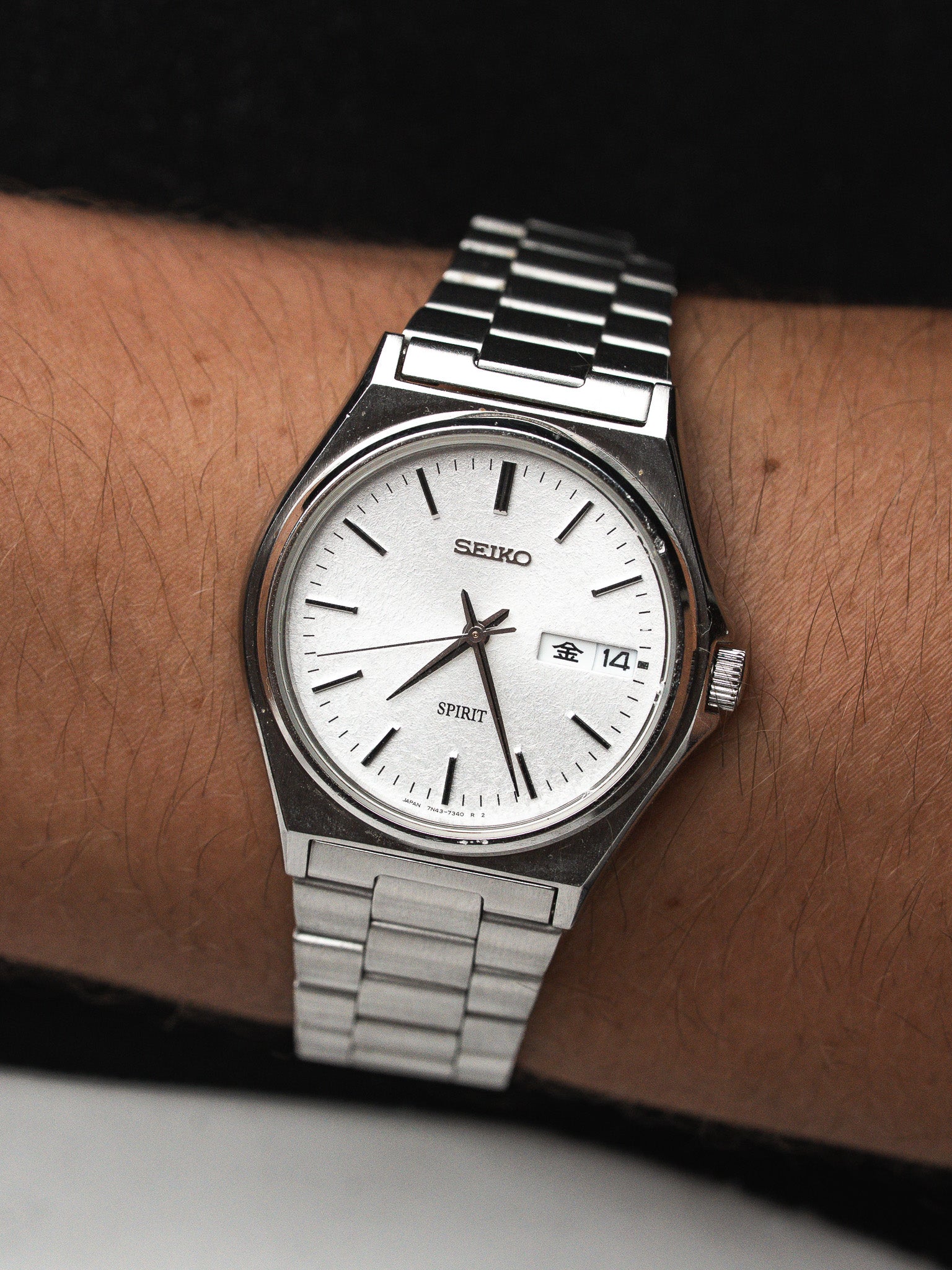 Seiko Spirit Watch 7N43-7180 Сталь — Белый пескоструйный циферблат, день недели на кандзи (1998) 