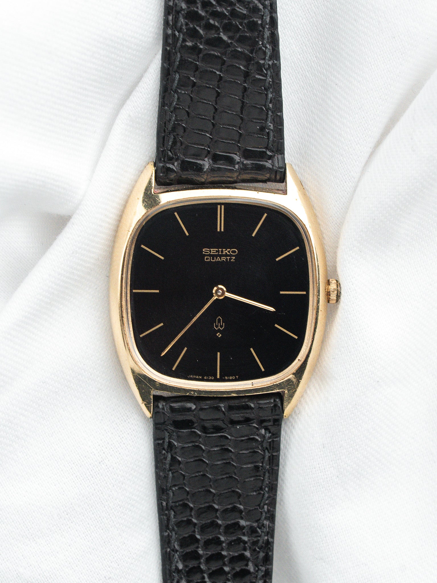 ساعة Seiko فينتاج Tonneau ذهب 4130-5180 — ميناء أسود (1976) 