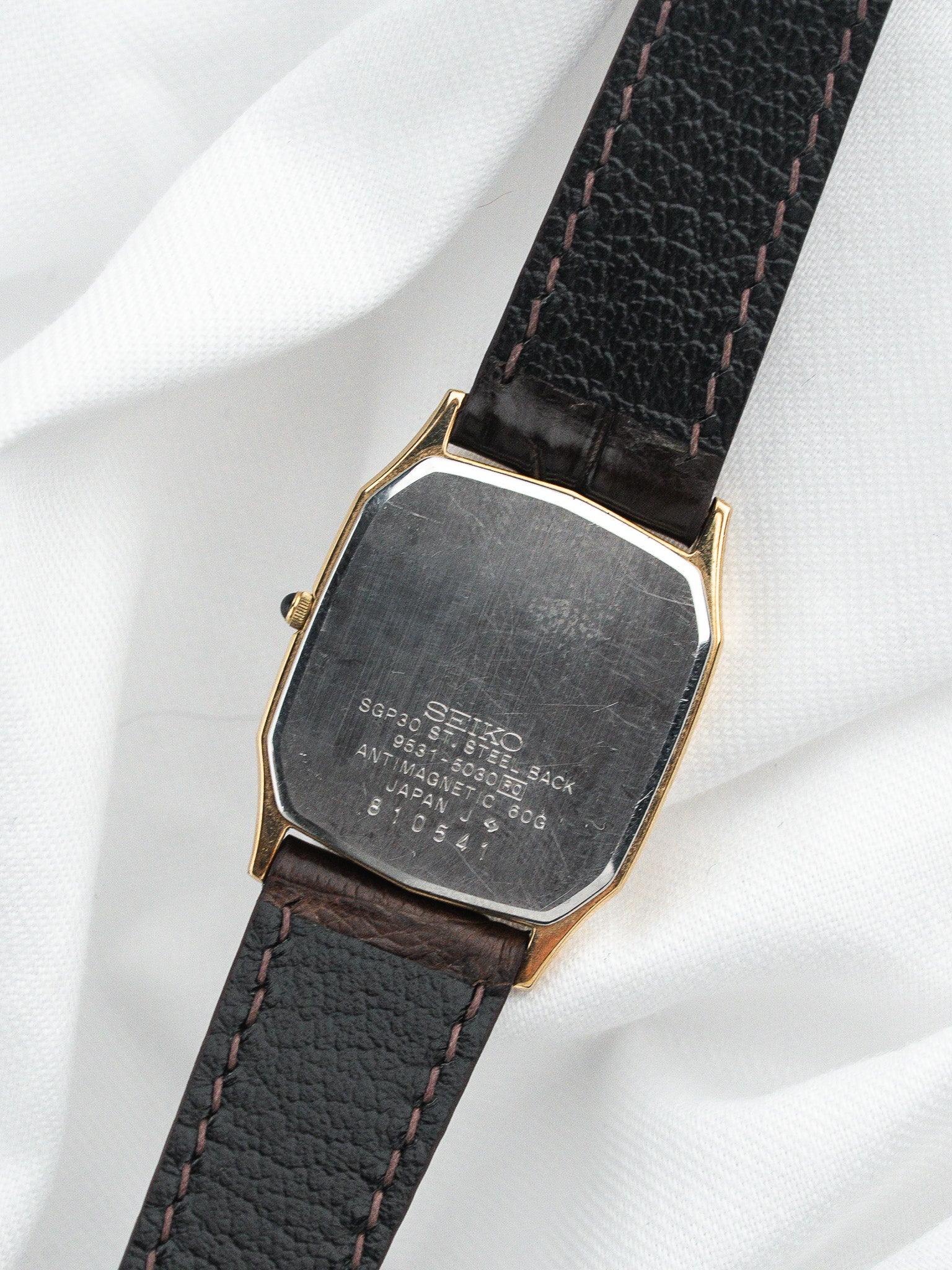 Seiko Vintage Dolce Watch 9531-5030 — Tonneau مطلي بالذهب (1988) 